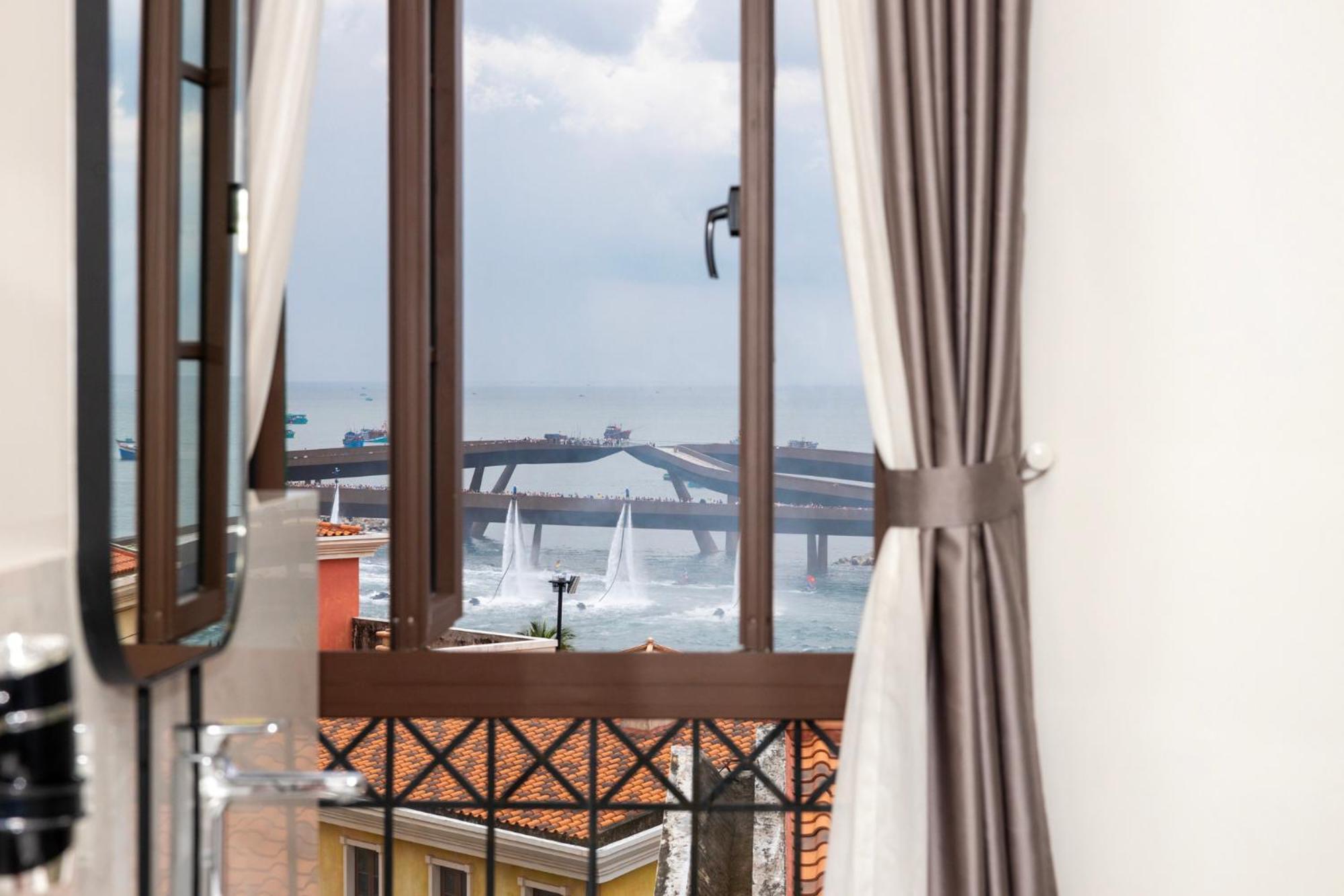 Hotel Lotus Cafe Phu Quoc