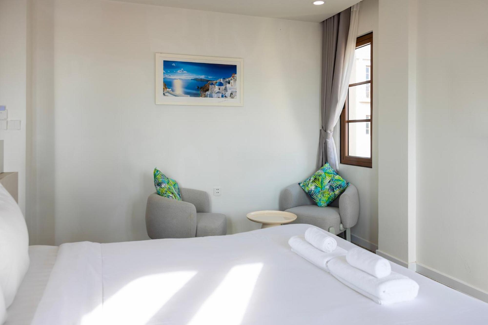 Lotus Cafe 4* Phu Quoc