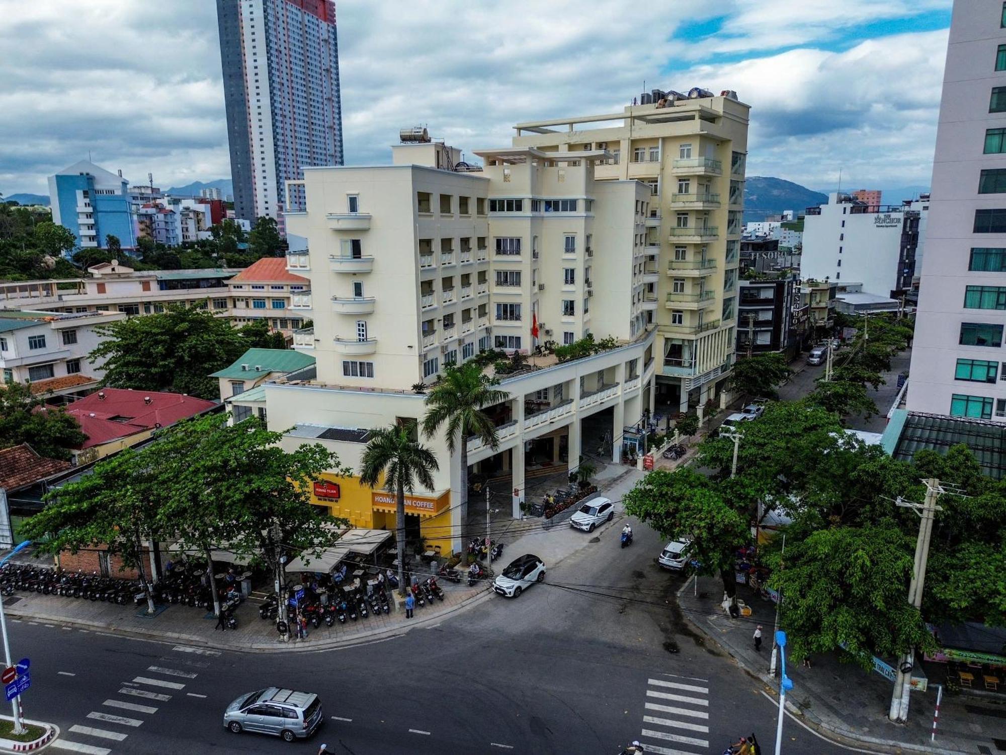 Khách sạn Hon Chong 3*
