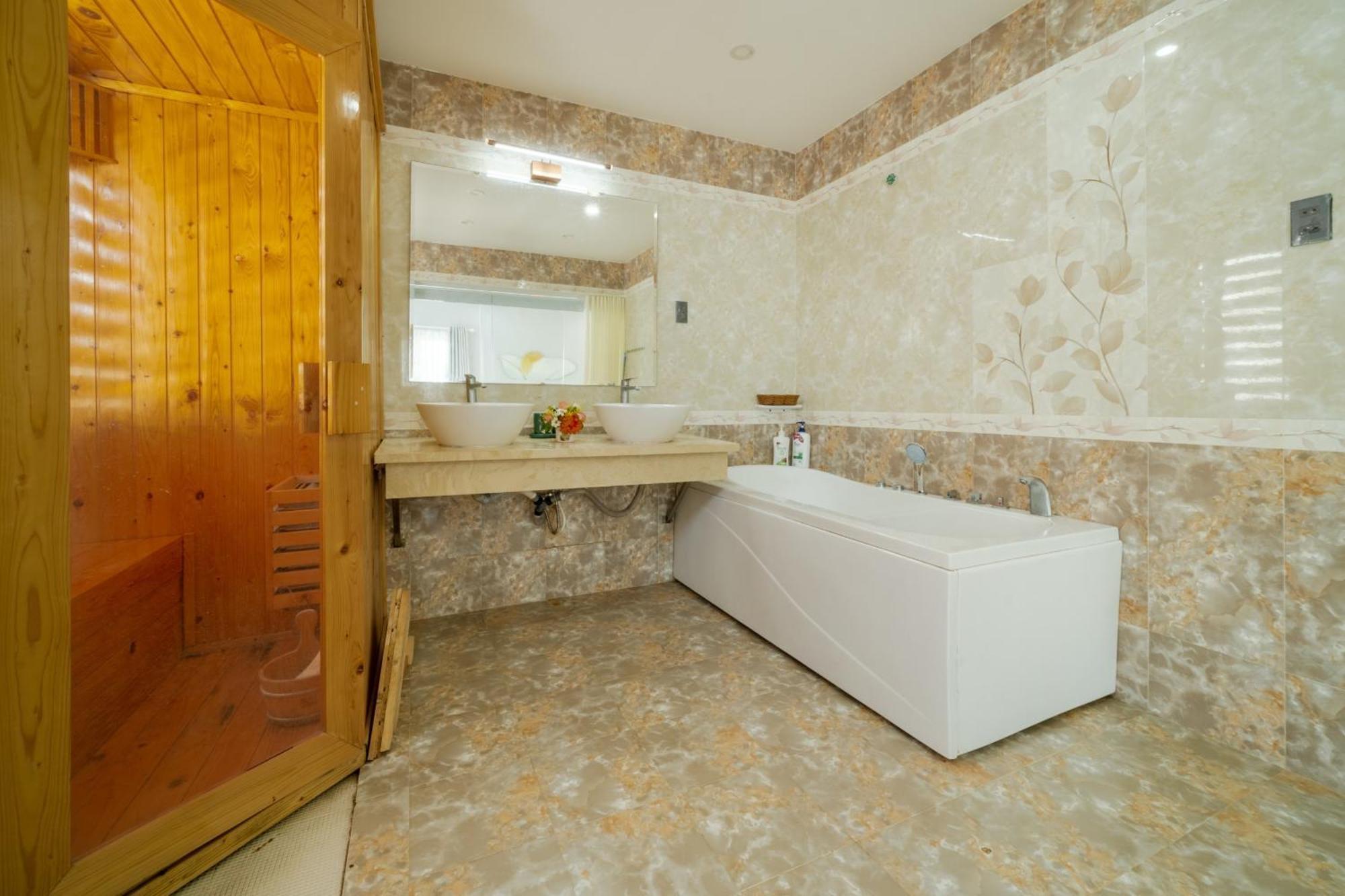 Ho Boi Hoang My Checkin Hoa Giay Hoang Le Kha Villa