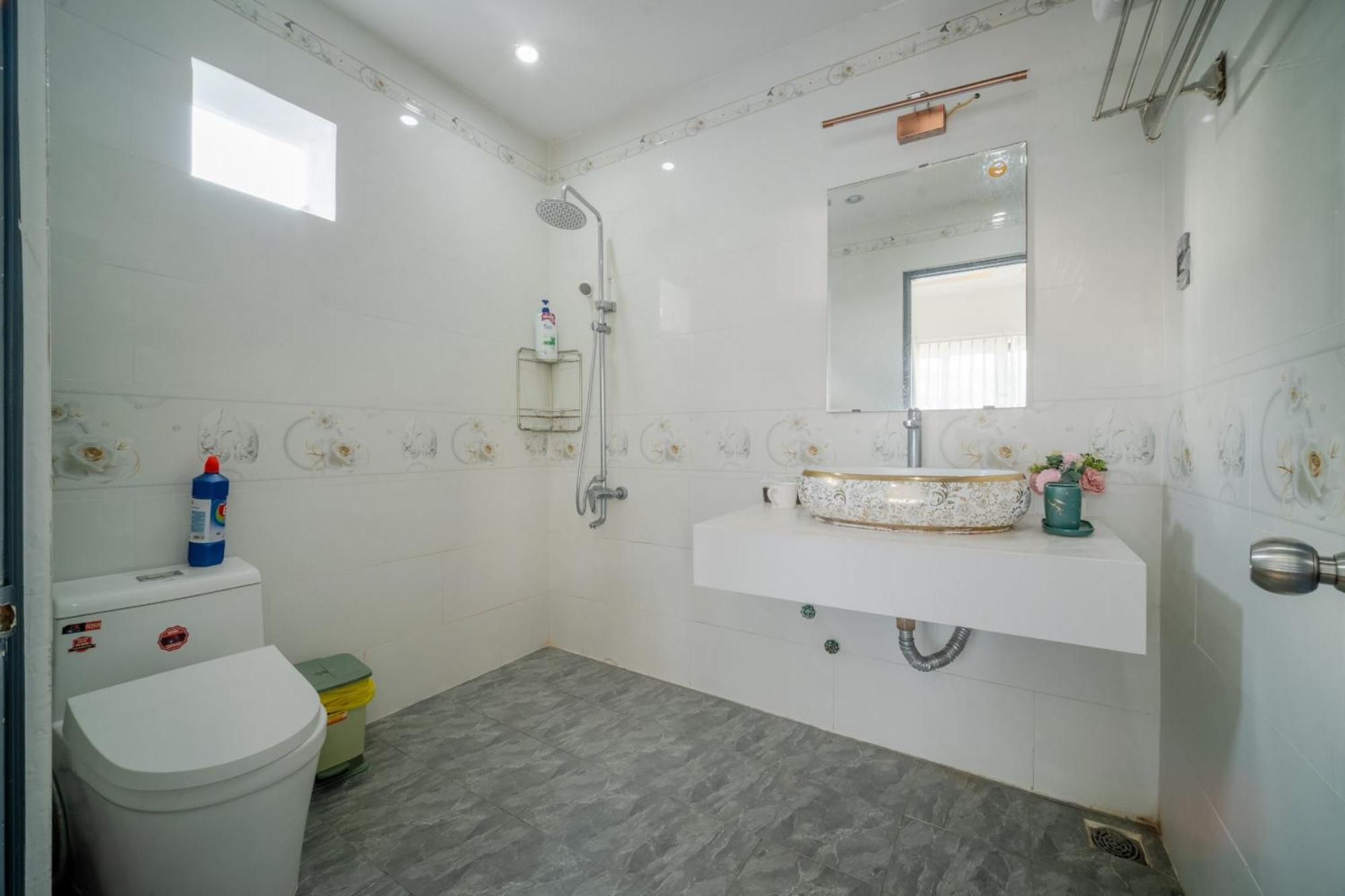 Ho Boi Hoang My Checkin Hoa Giay Hoang Le Kha Villa Vung Tau