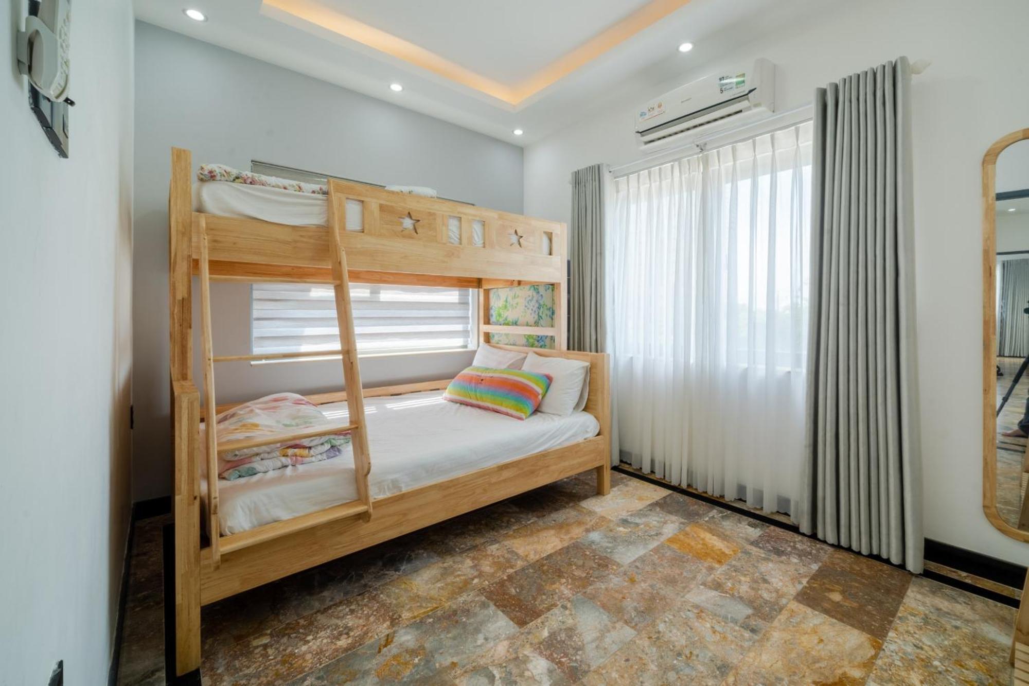 Ho Boi Hoang My Checkin Hoa Giay Hoang Le Kha * Vung Tau
