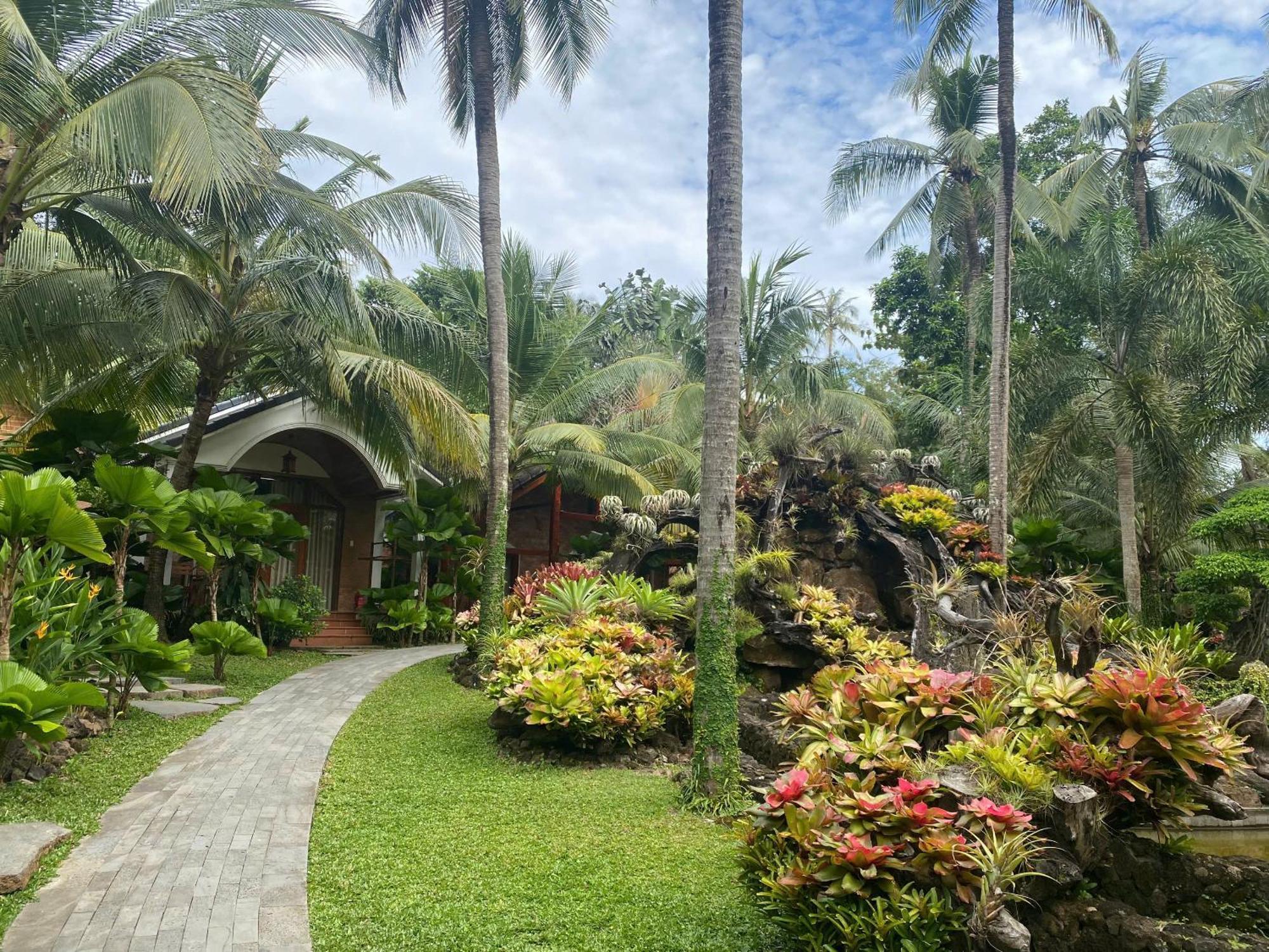 Coco Palm Khu nghỉ mát 3*
