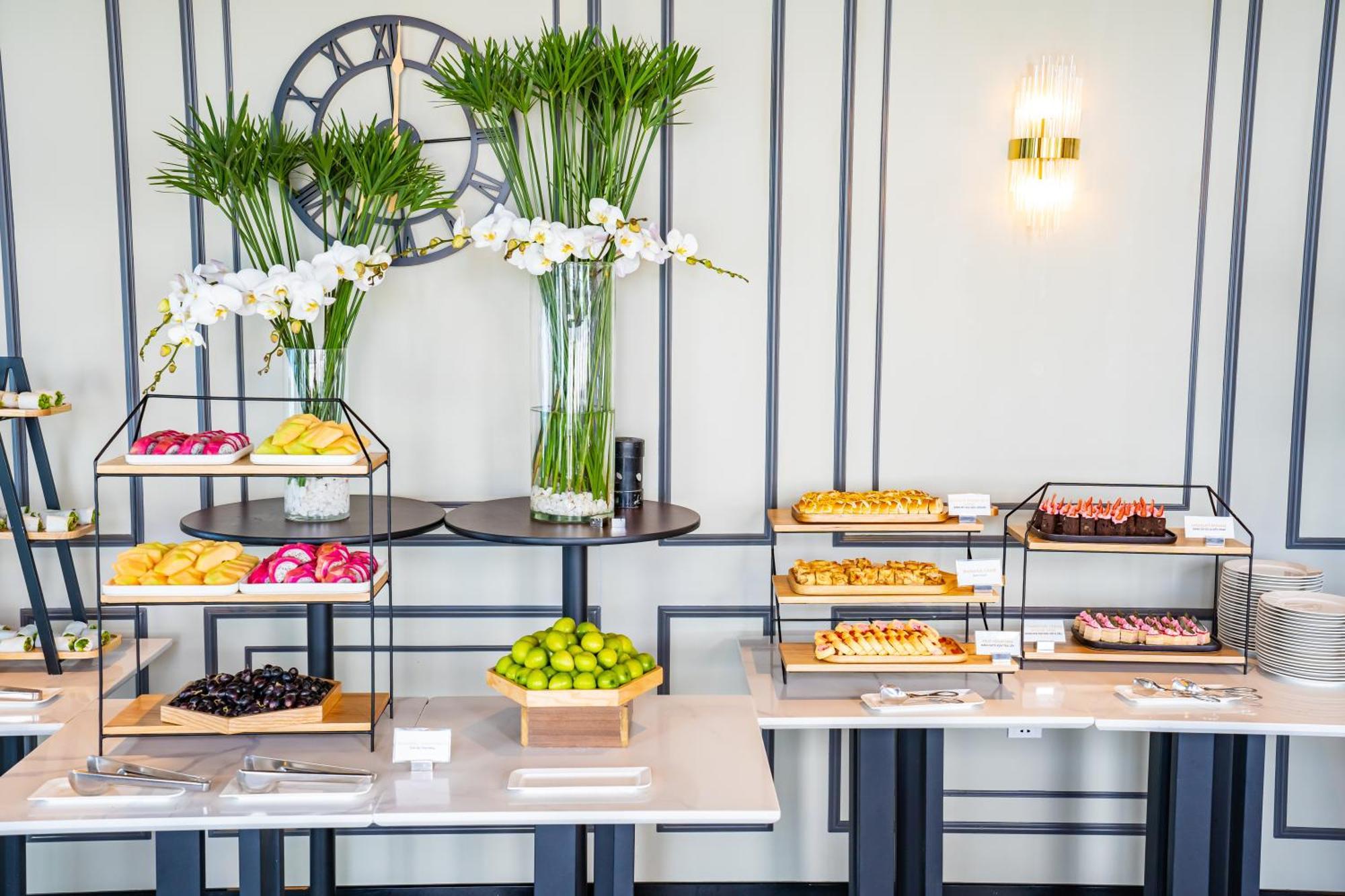 Peninsula Hotel 5*