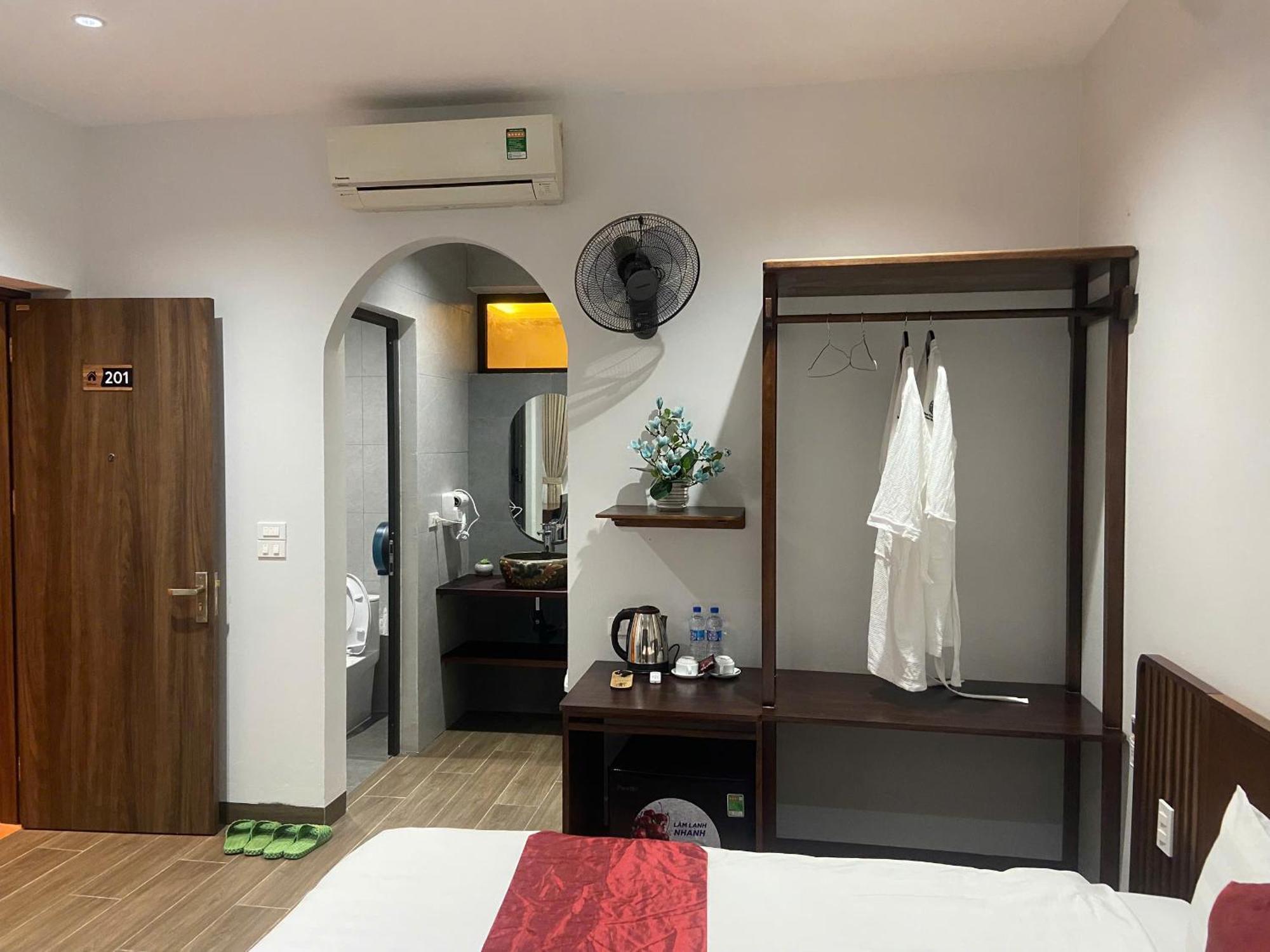 Tam Coc Mountain View Homestay