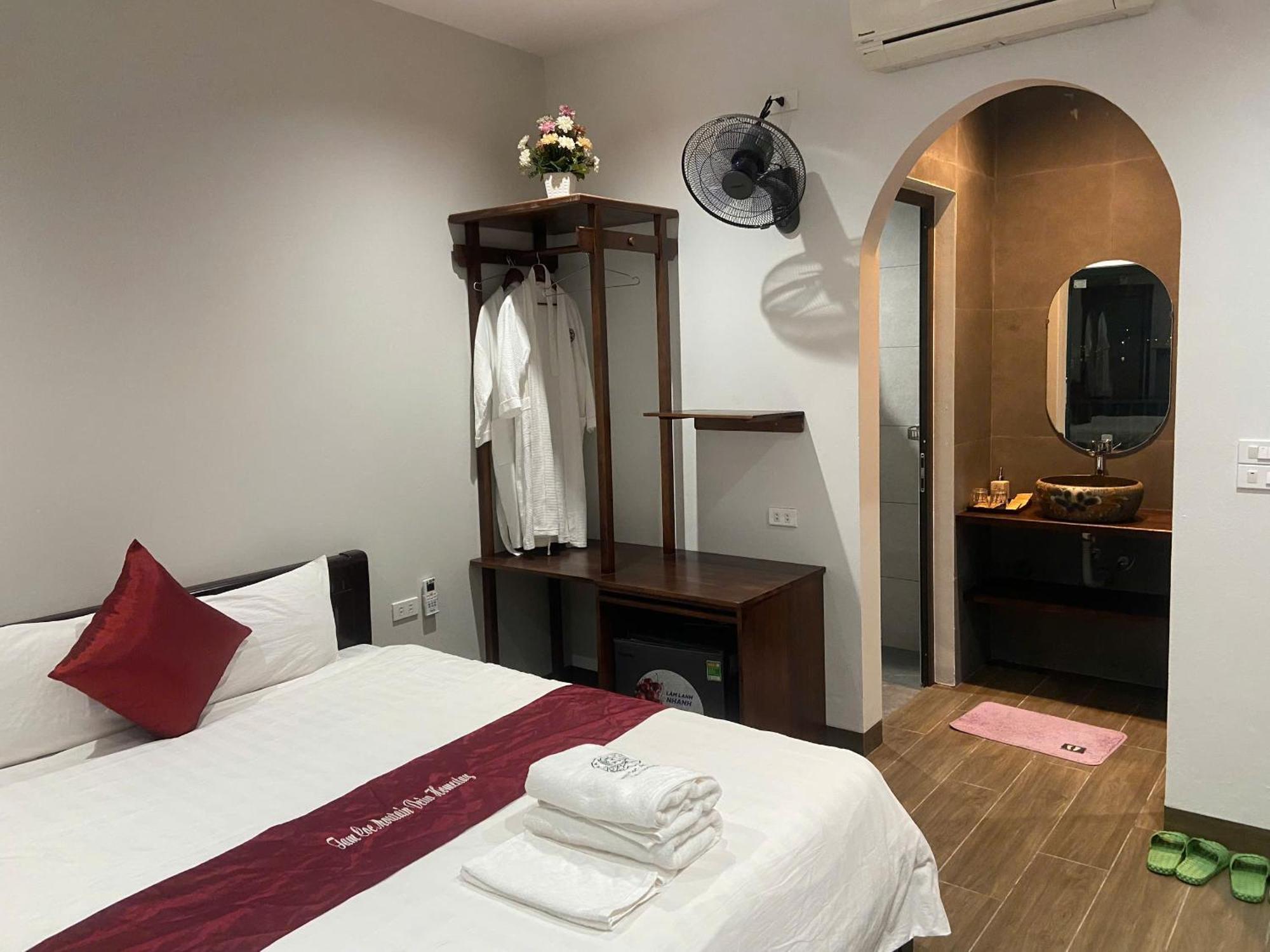 Tam Coc Mountain View Homestay Ninh Binh