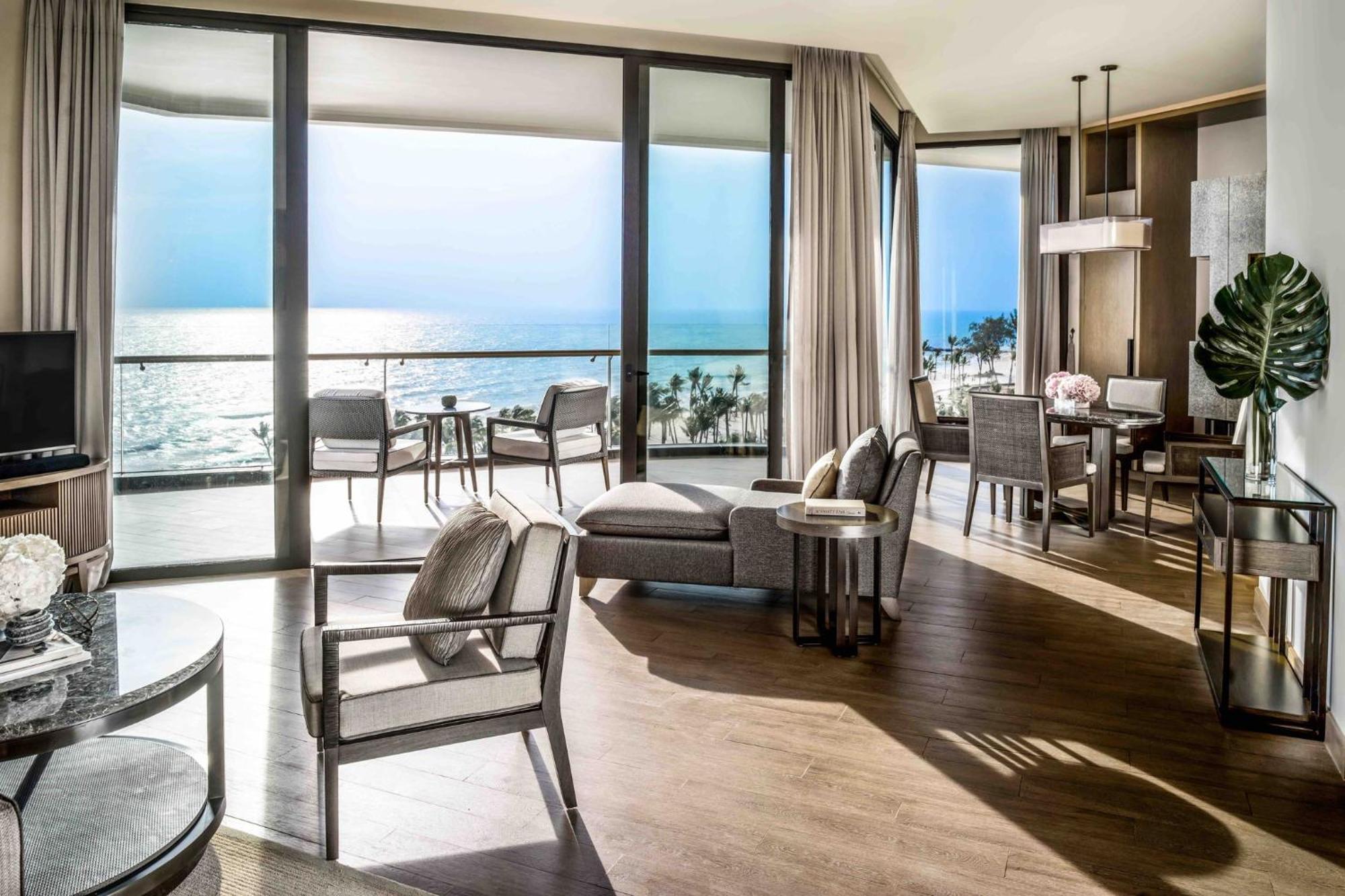 Intercontinental Long By Ihg Resort 5*