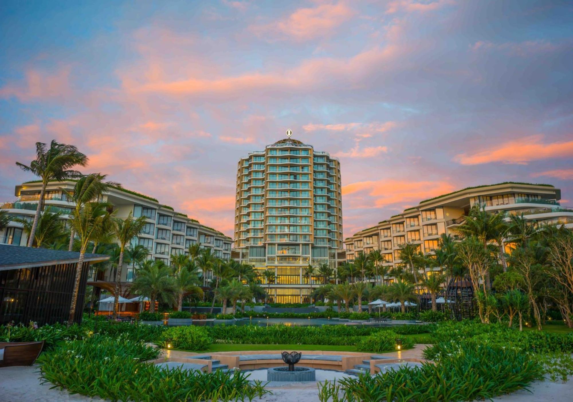 Intercontinental Long By Ihg