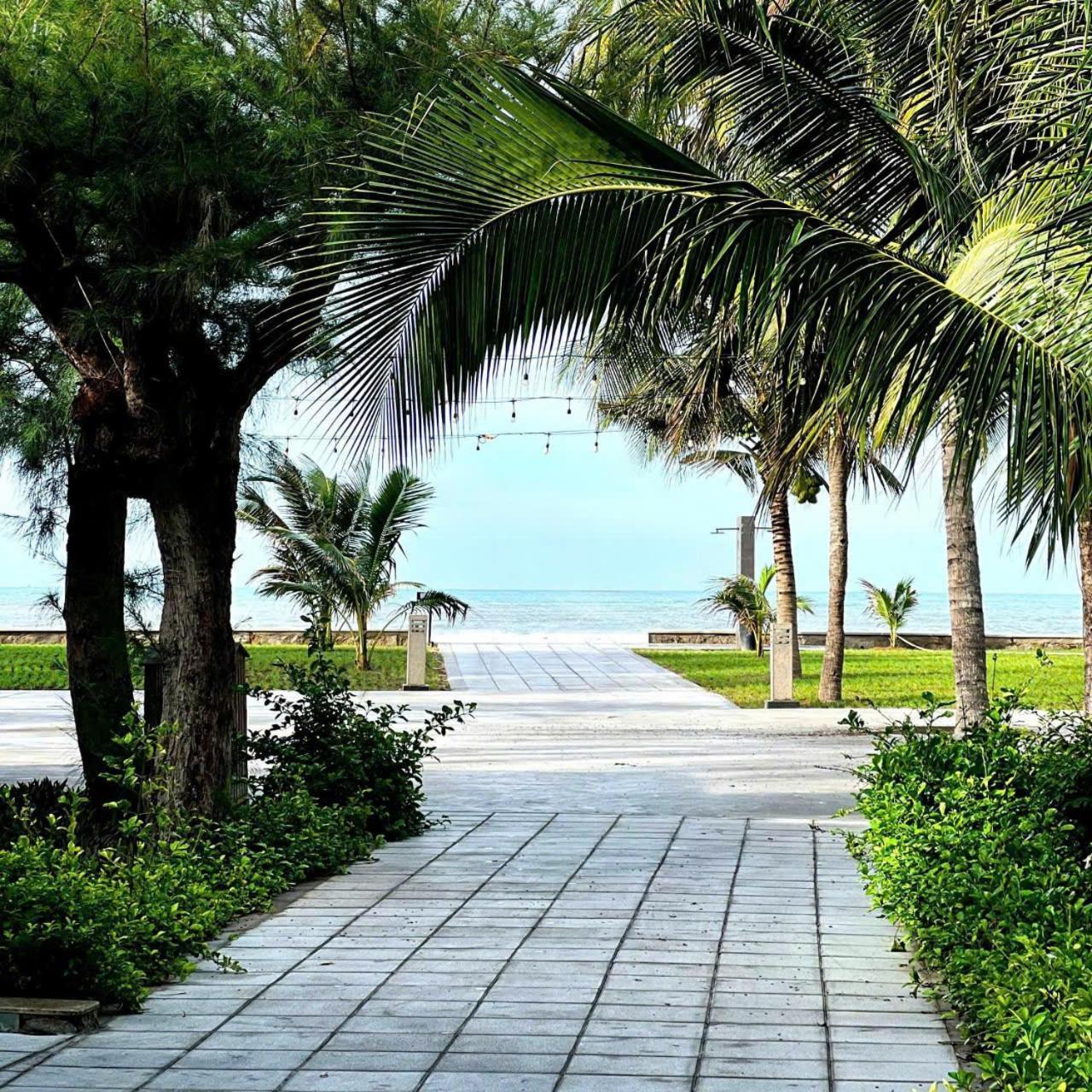 Dat Lanh Beach Resort Hotel 3*