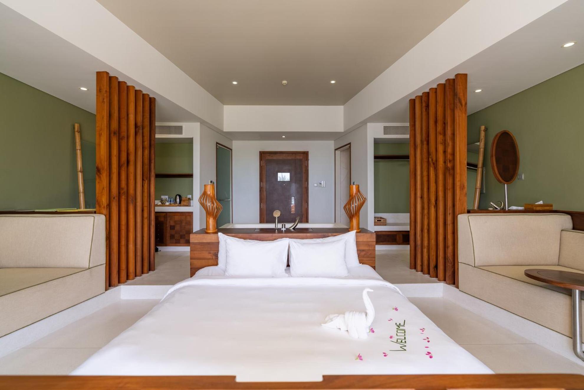 Resort The Shells & Phú Quốc