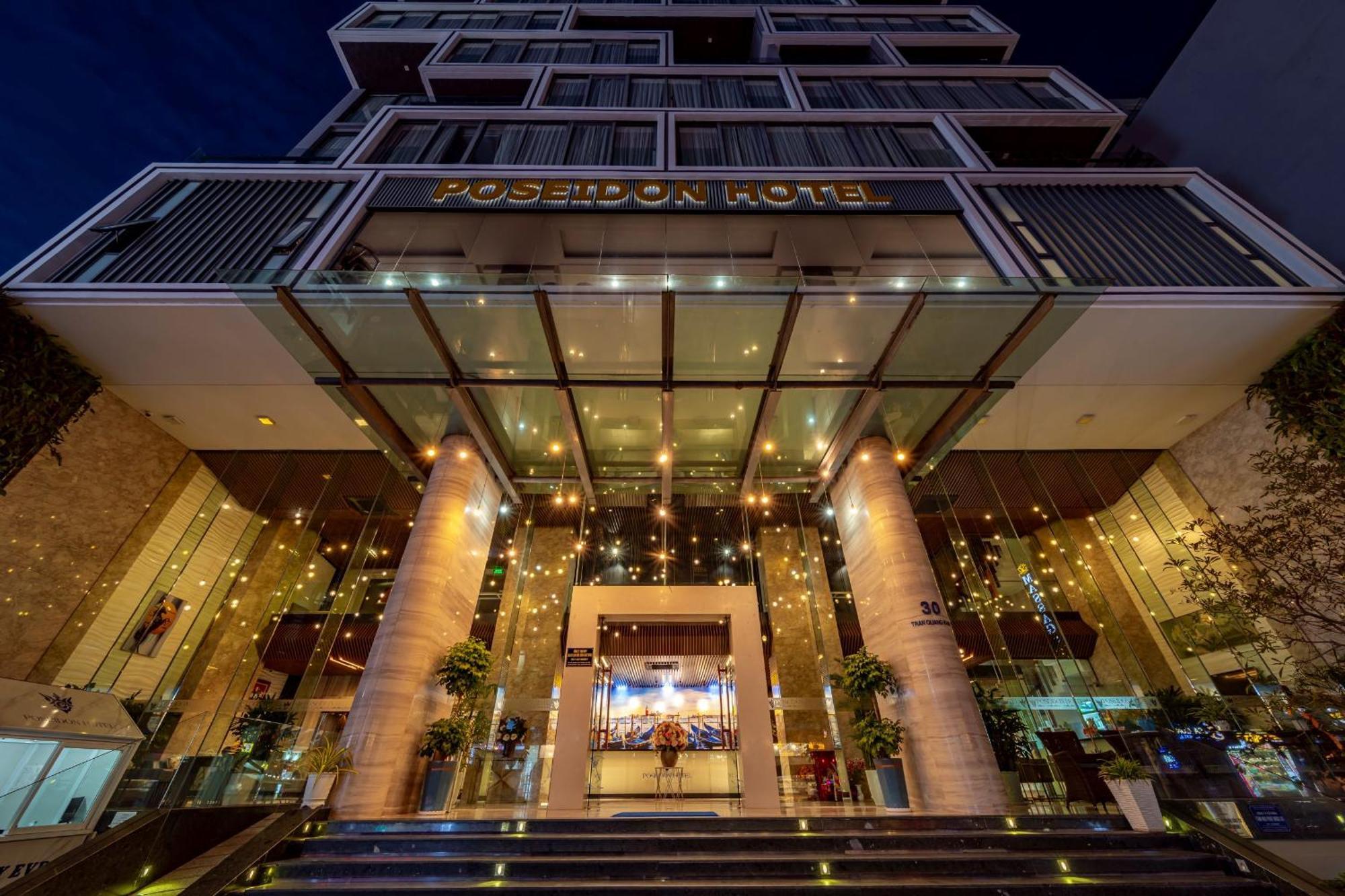 Poseidon Hotel 4*