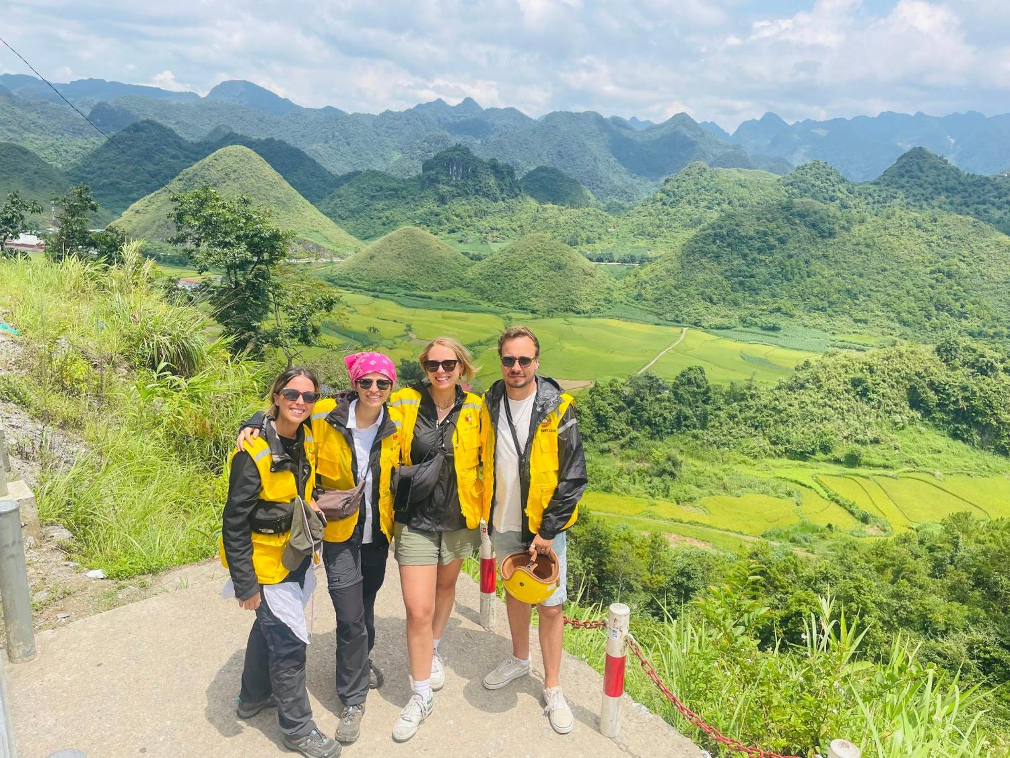 Bed & Breakfast Strawberry House , Tour & Motorbikes Rentel Ha Giang