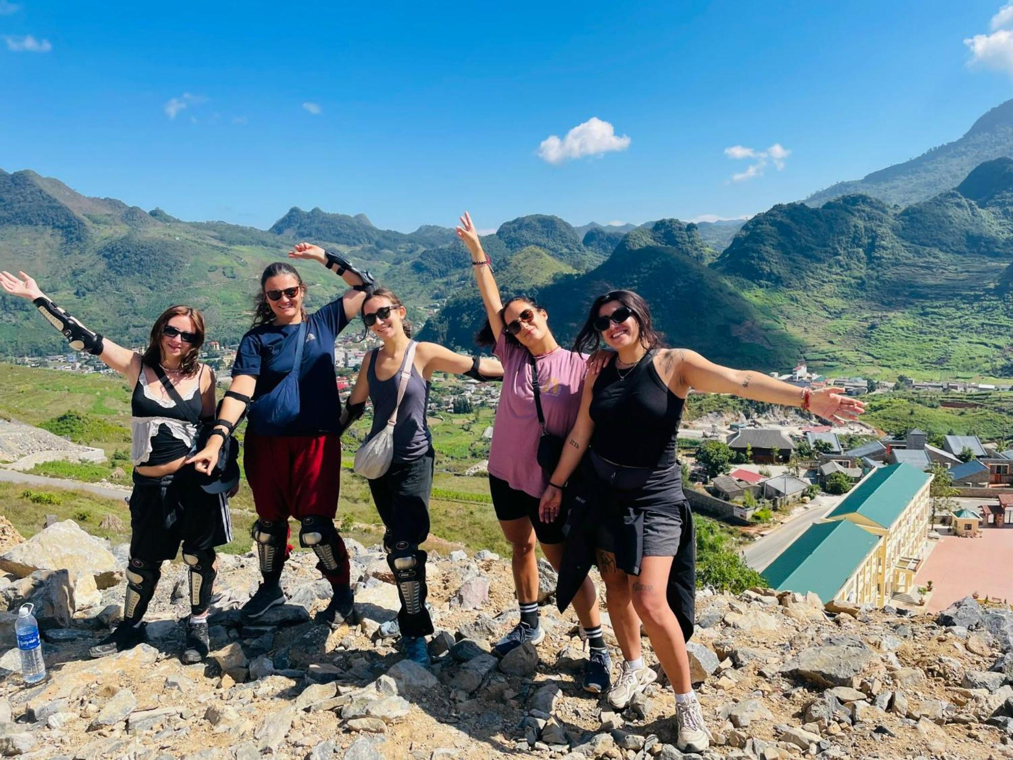 Strawberry House , Tour & Motorbikes Rentel Ha Giang