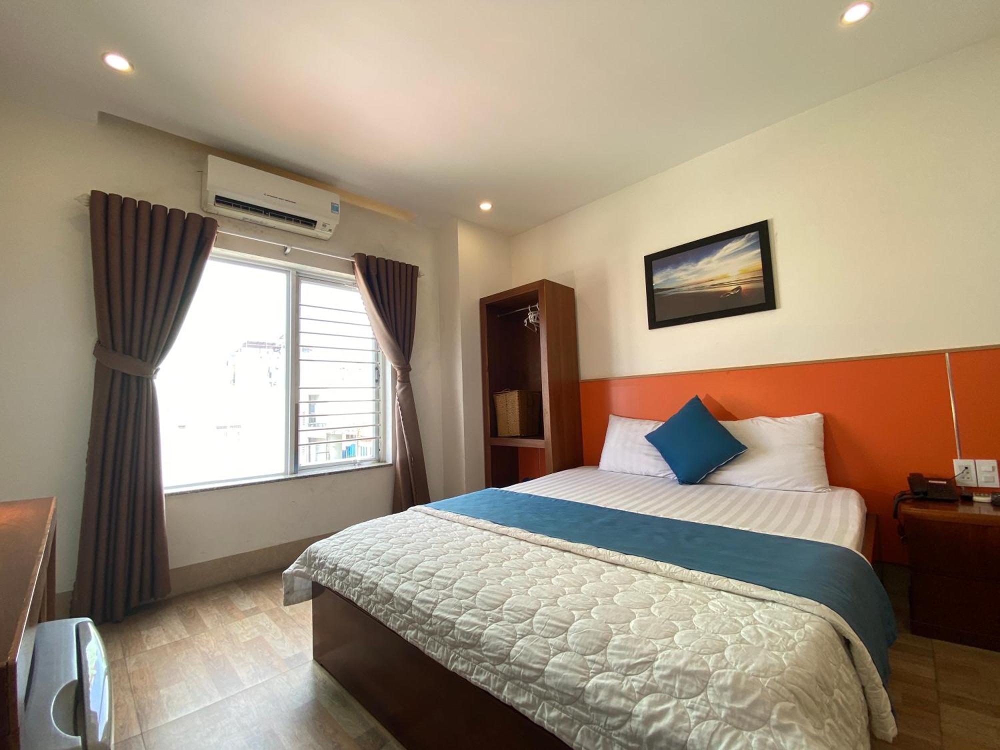 Hoang Hung Hotel *