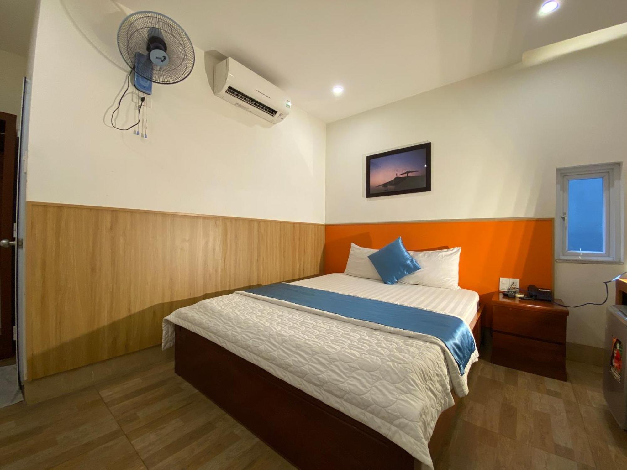 Hoang Hung Hotel *