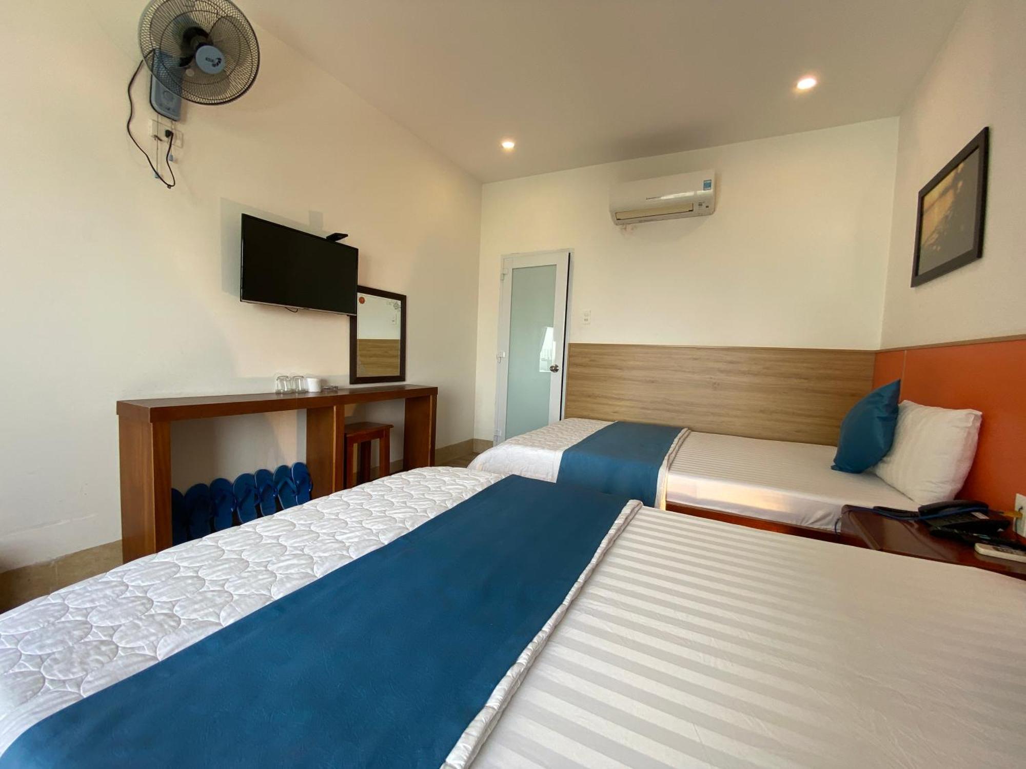 Hoang Hung Hotel