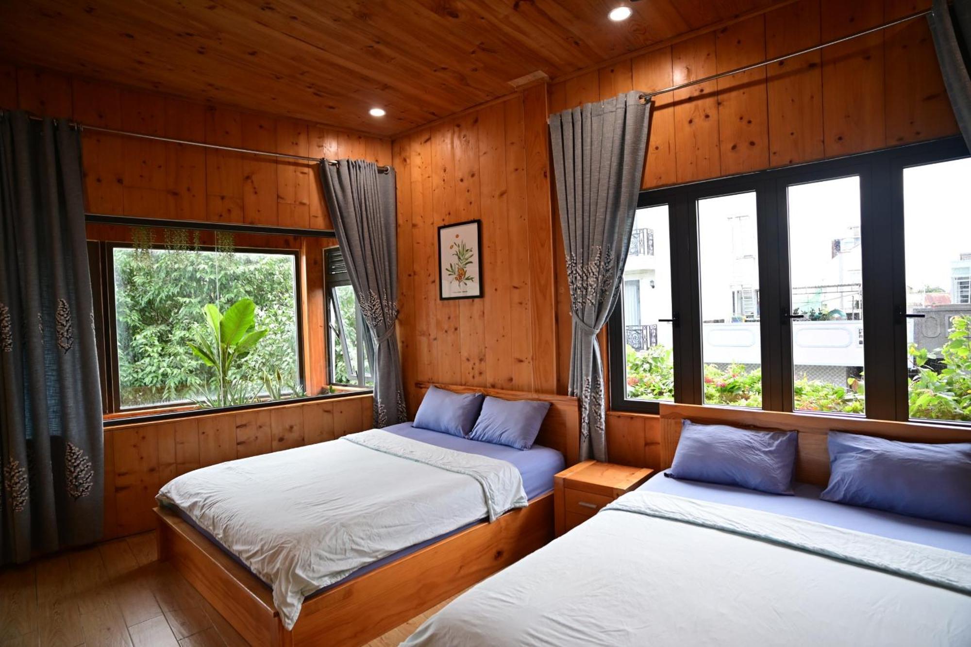 Little Homestay *