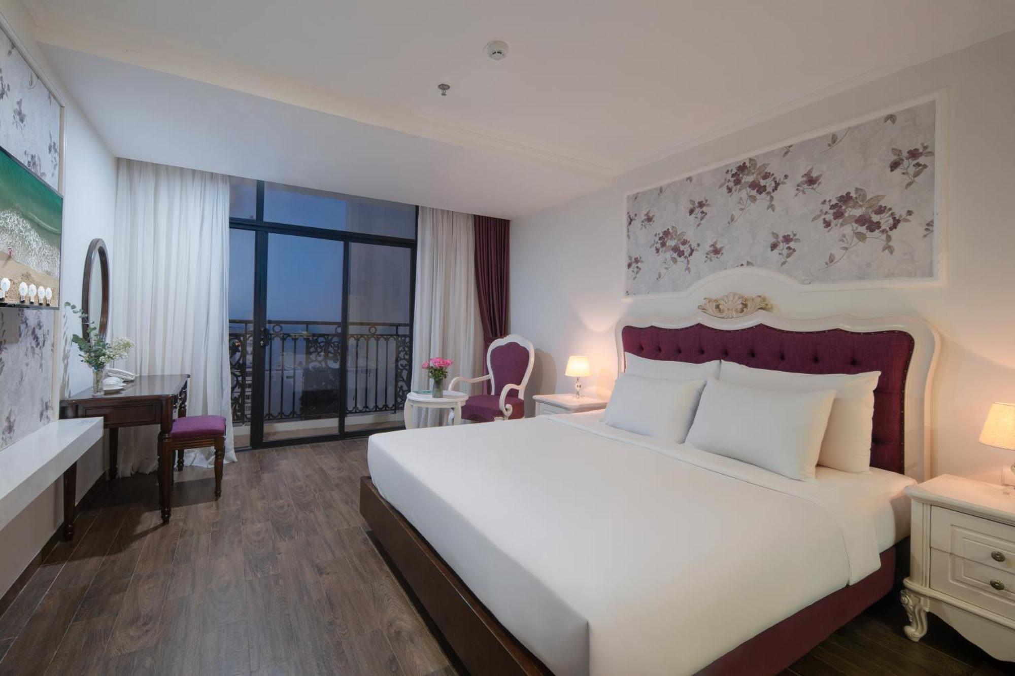 Bonjour Khách sạn 4*