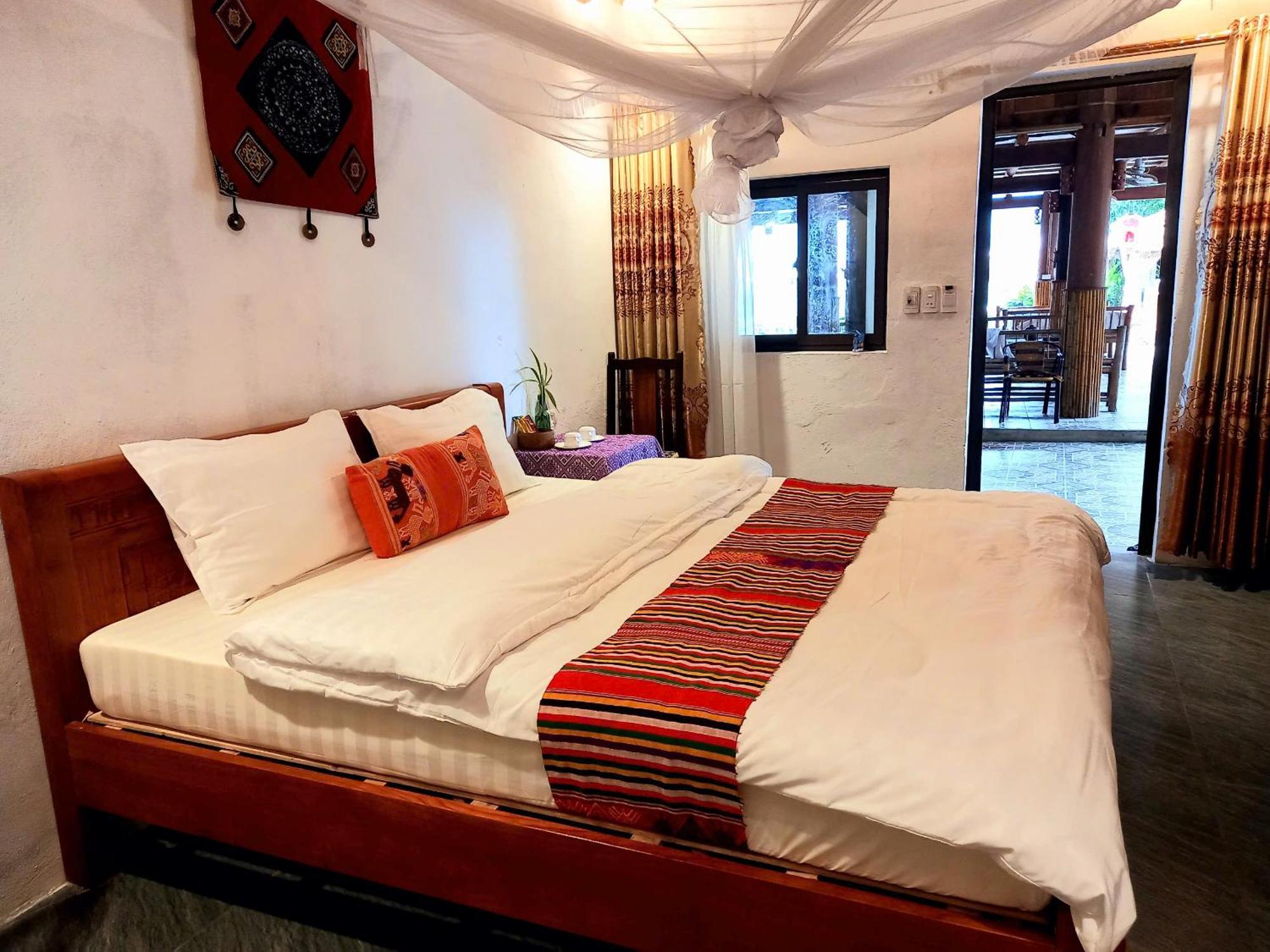 Homestay Nha Tan - And Tours Mai Chau