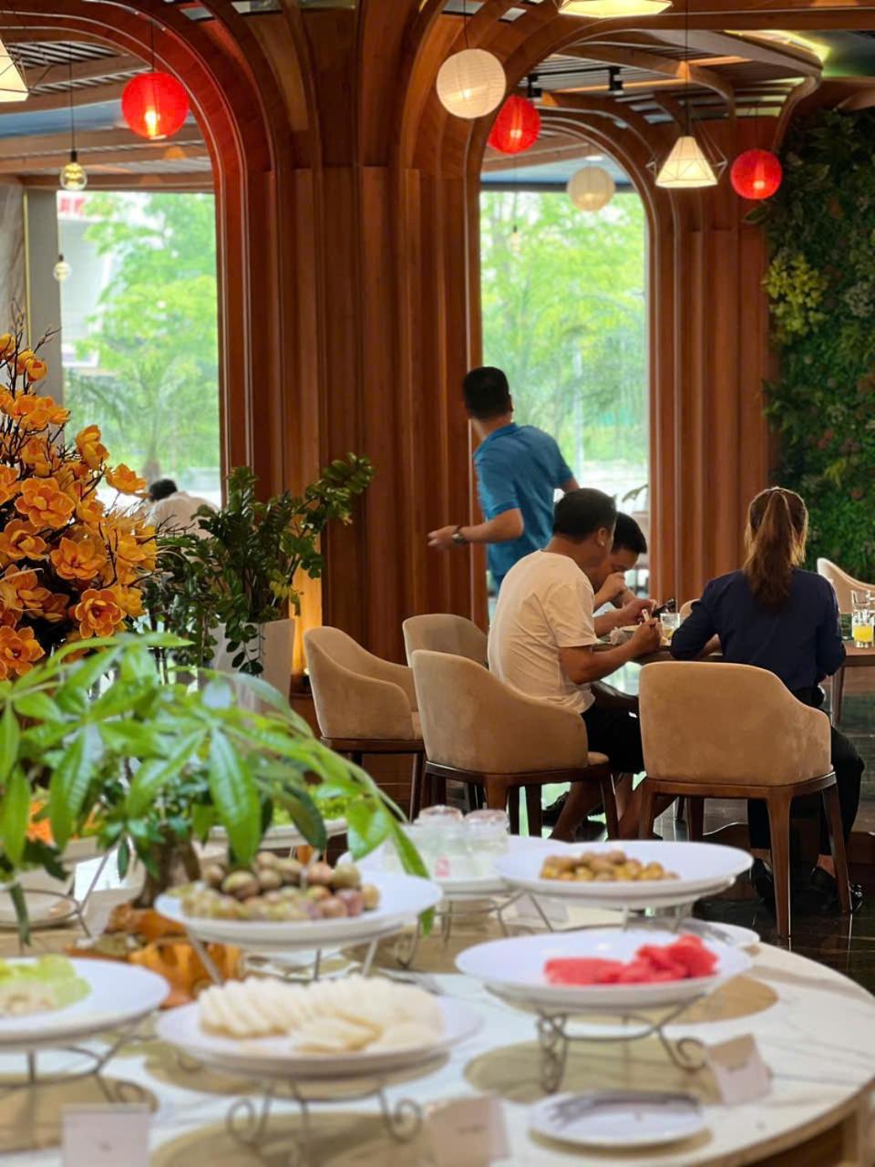 Khách sạn Diamond Vân đồn