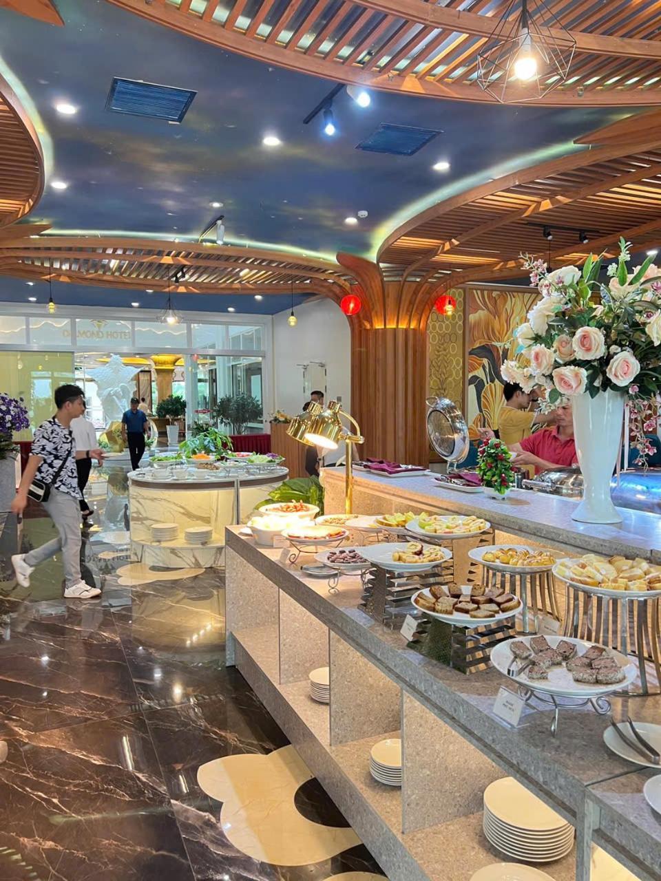 Diamond Vân đồn Khách sạn 4*