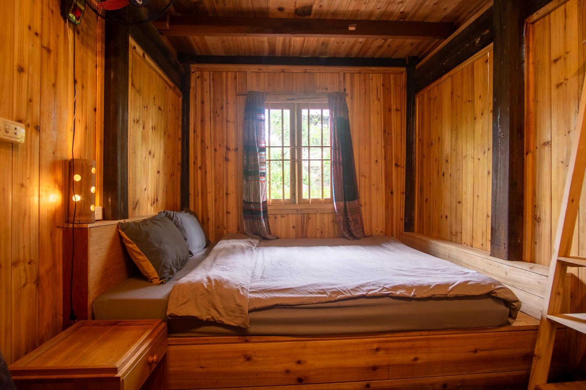 Desi House Tả - With Mountain View Homestay *
