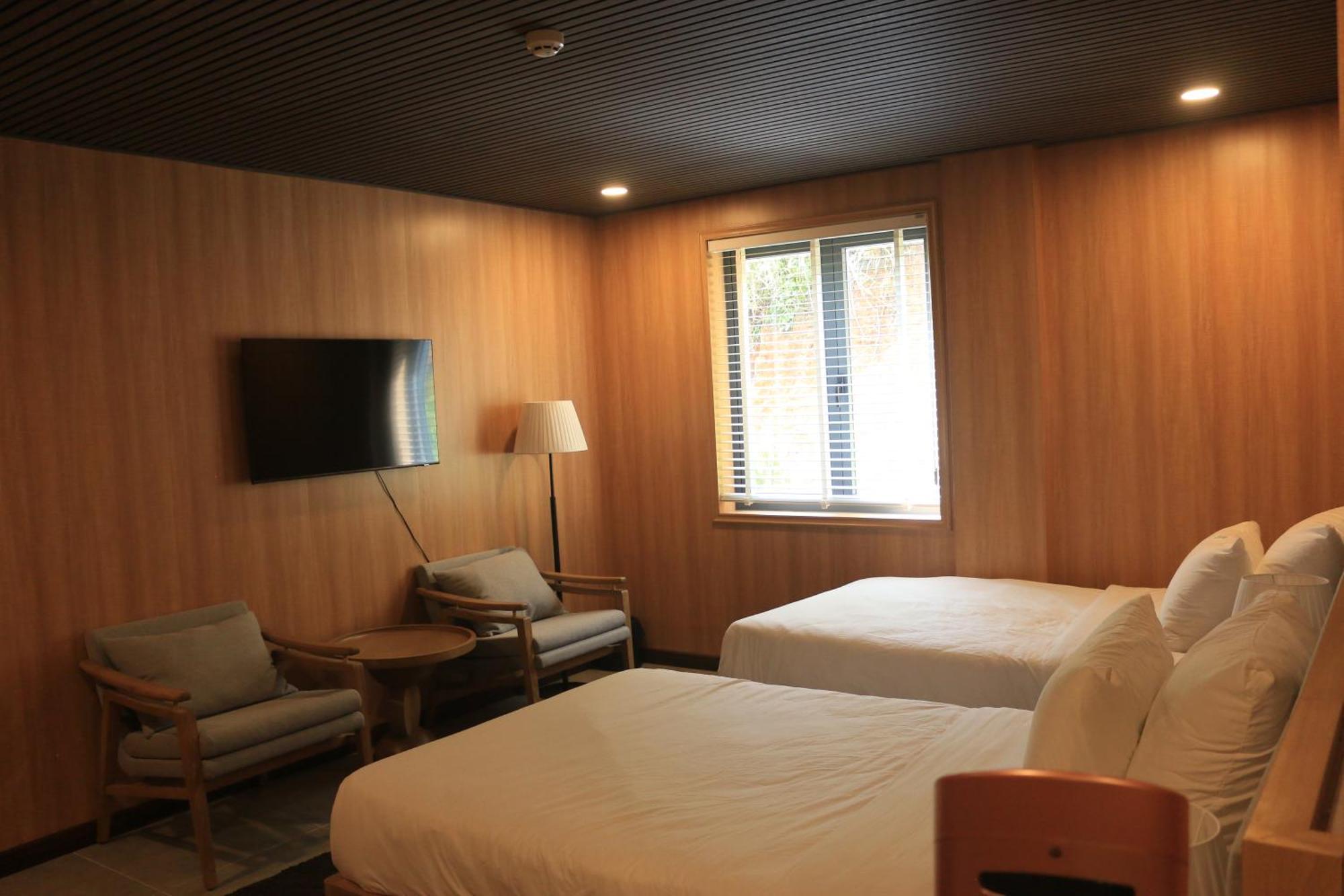 Resort Lavender And 4*