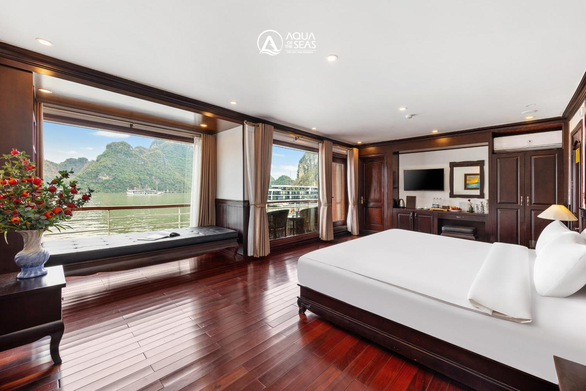 Aqua Of The Seas Cruise Halong