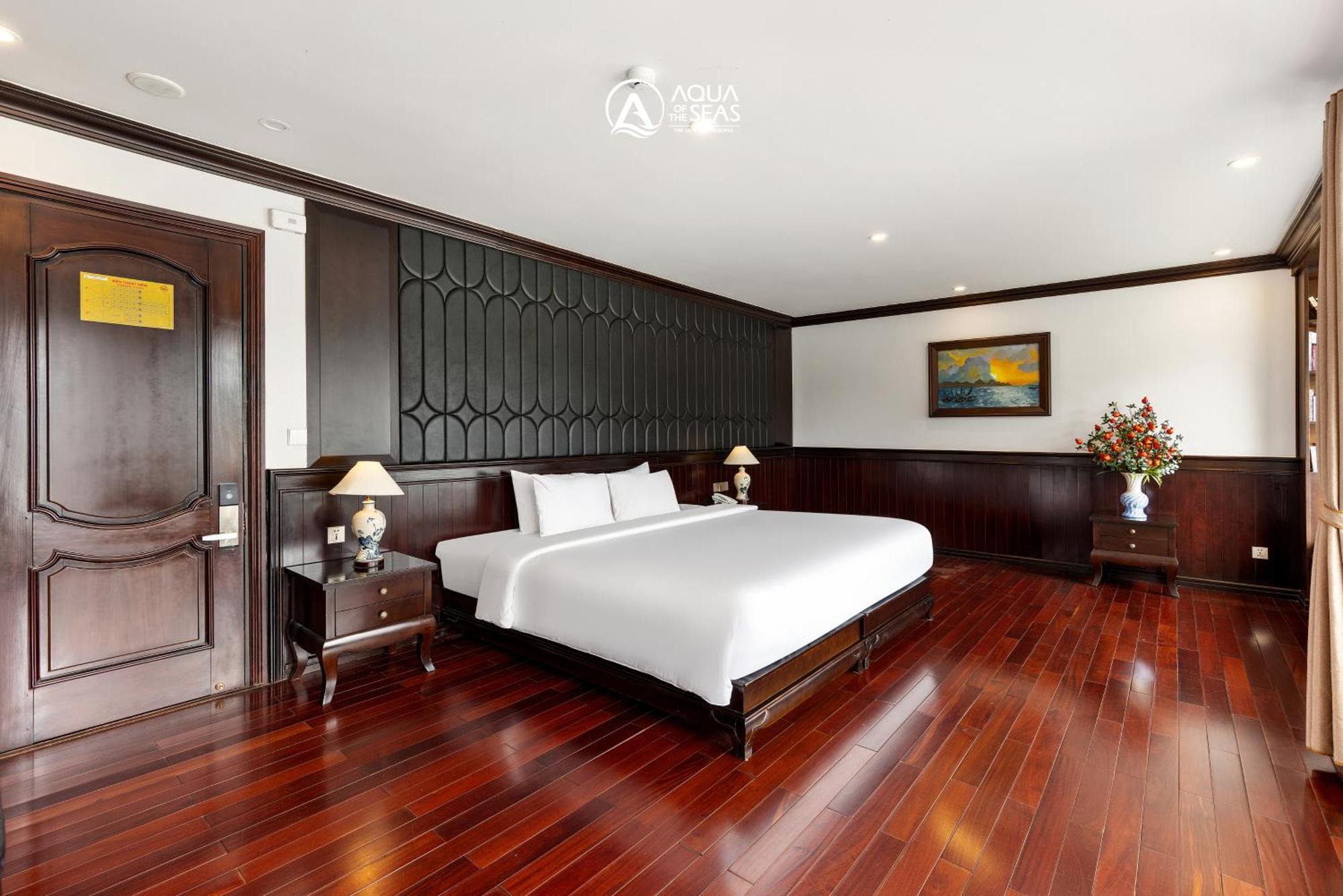 Aqua Of The Seas Cruise Halong  Hạ Long