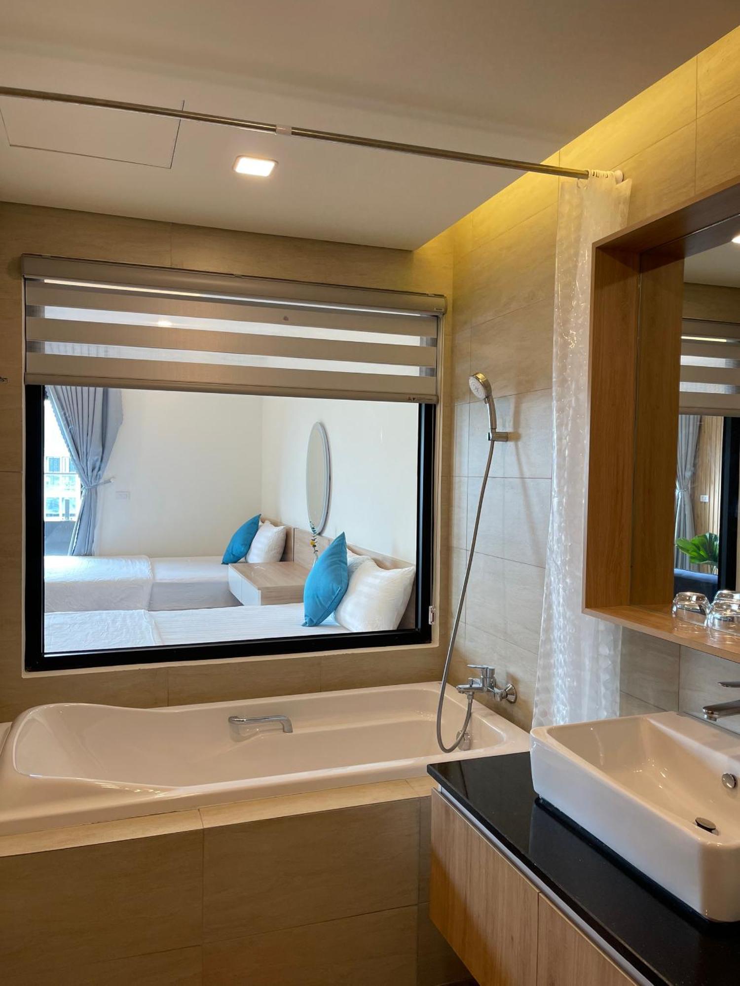 Flc Beachfront Condotel Apartment