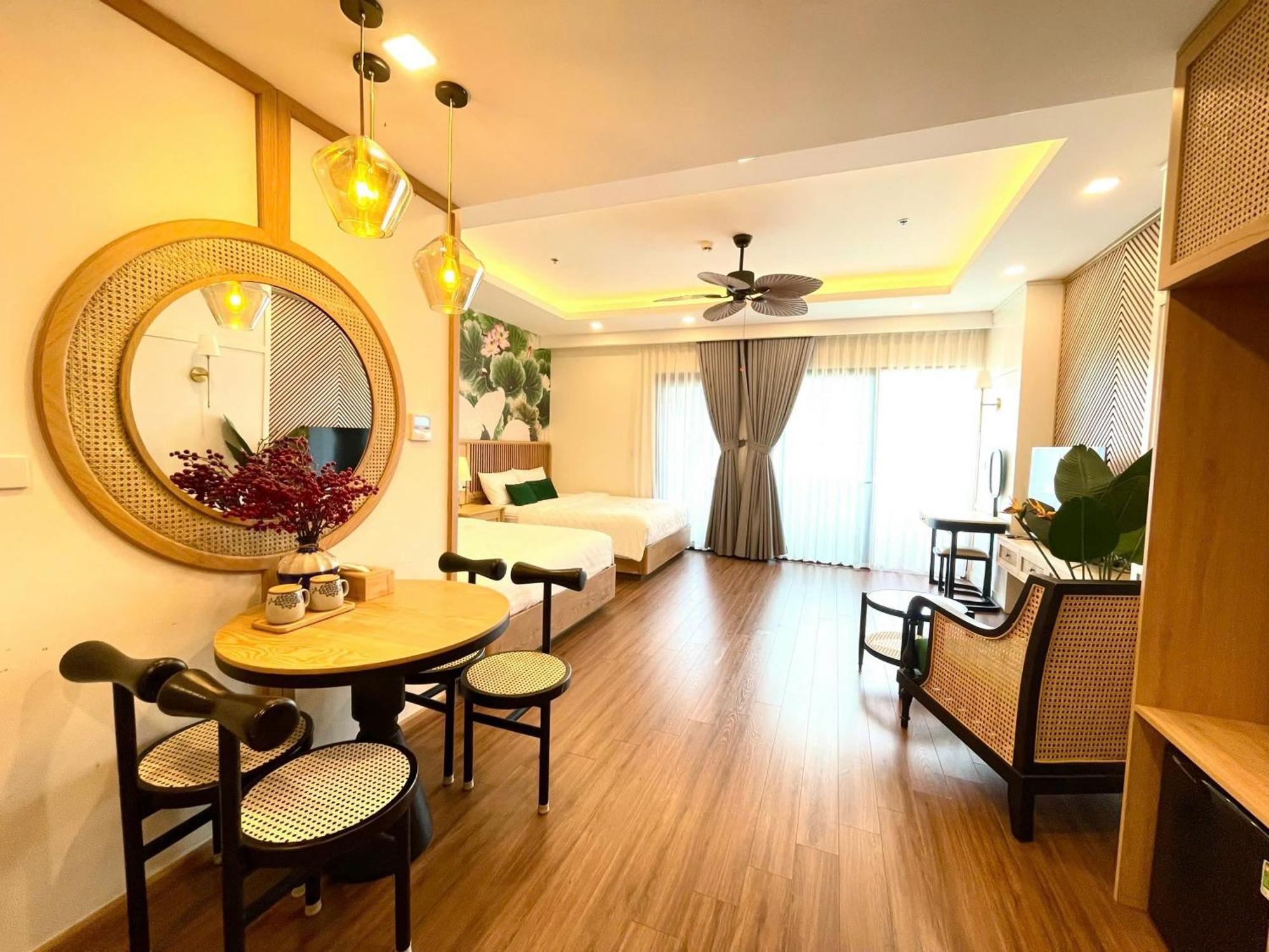 Flc Seaview Condotel Apartment *