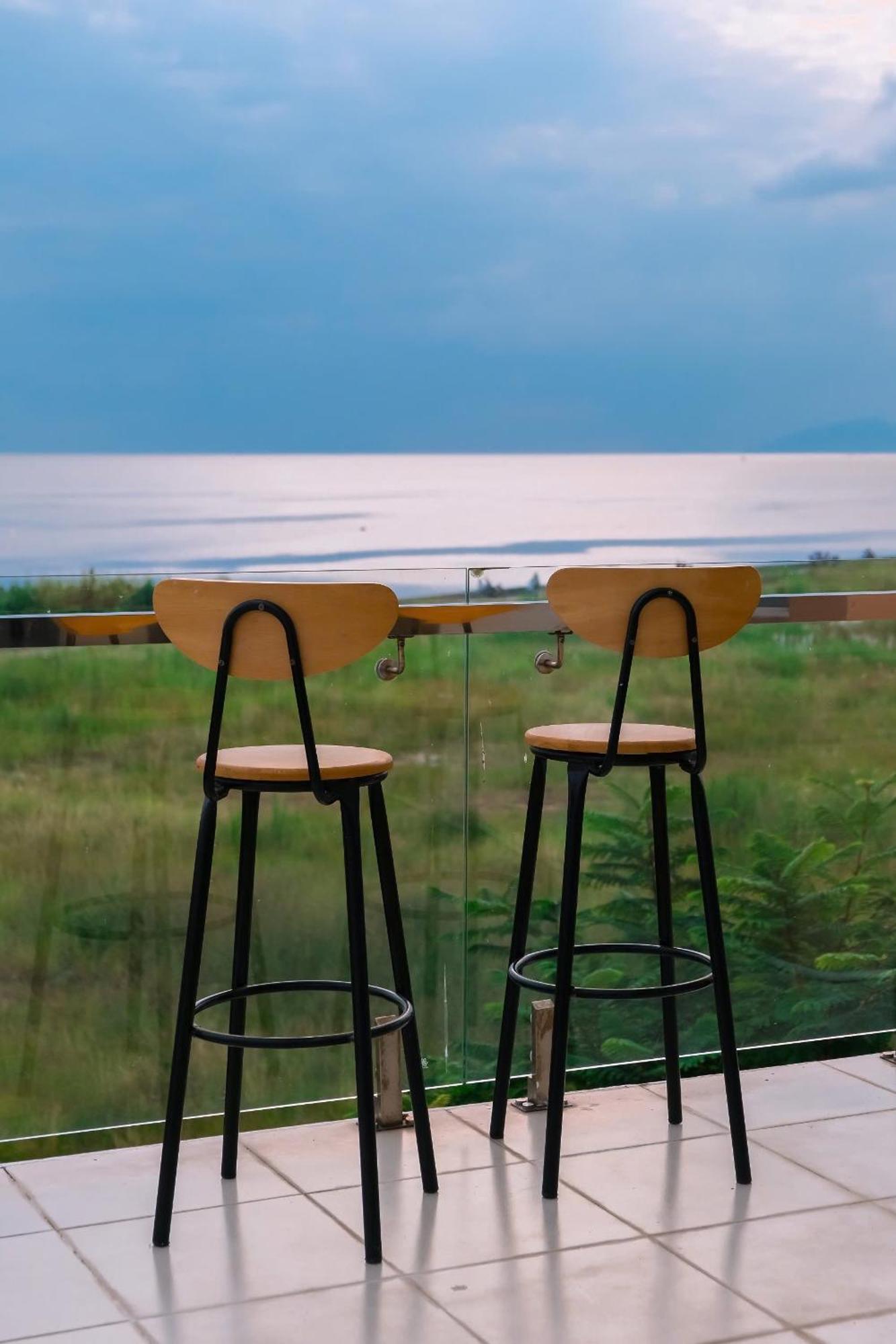 Khach San Khu Ben Tau Hieu Sang 68 Hostel & Villas Seaview Near Rach Gia Harbor Hotel
