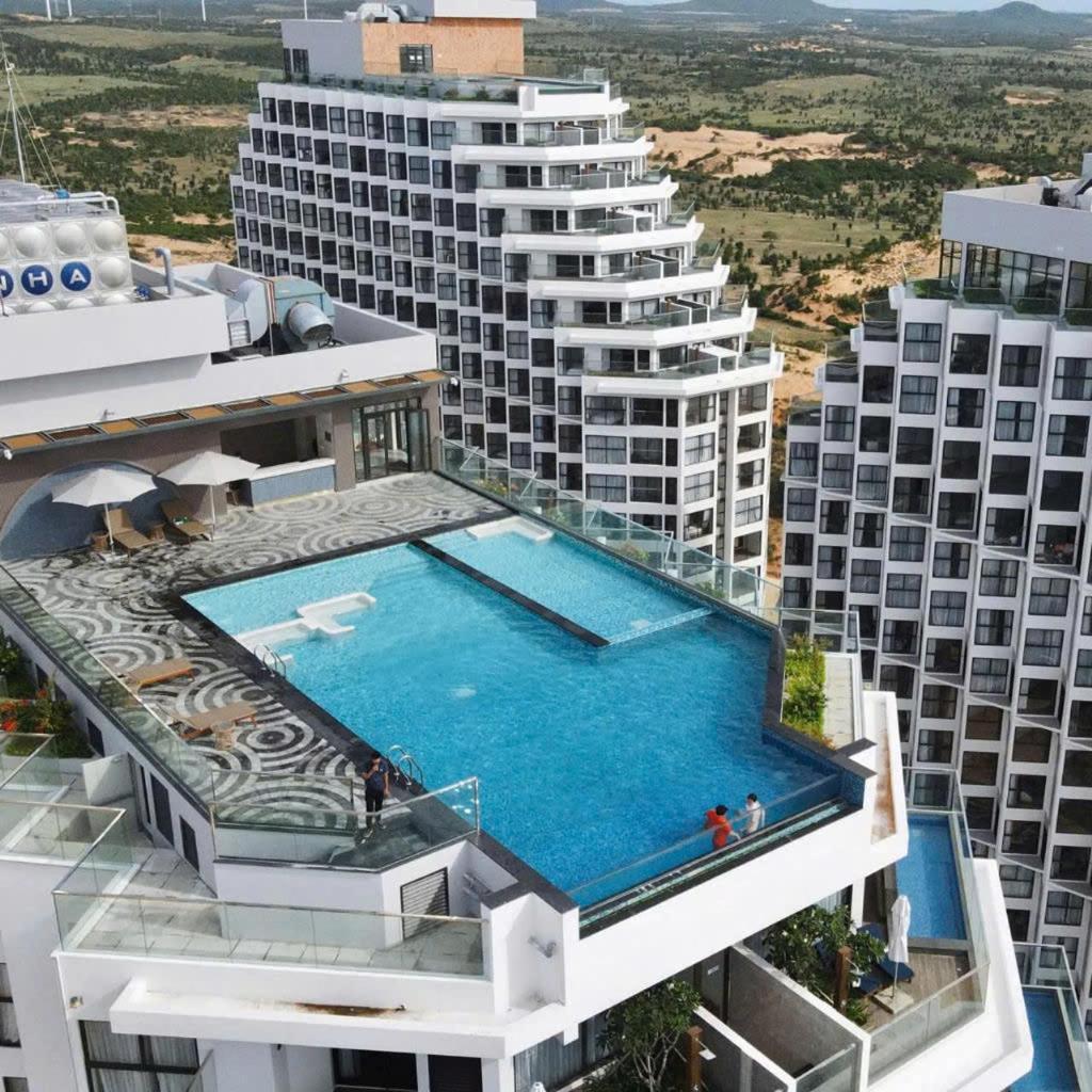 Khách sạn hẻo lánh Vu Tran - Apec Mandala & 4*