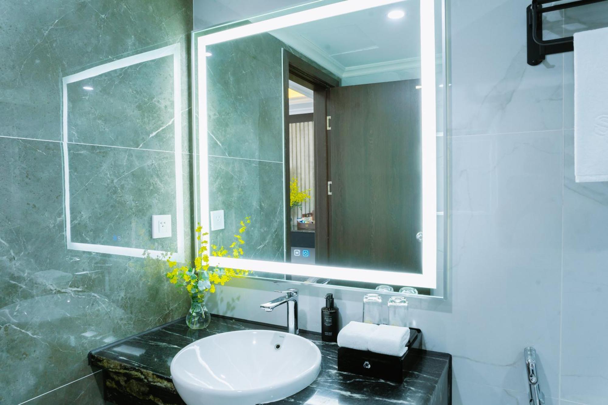 Sc Luxury Hotel Ha Long