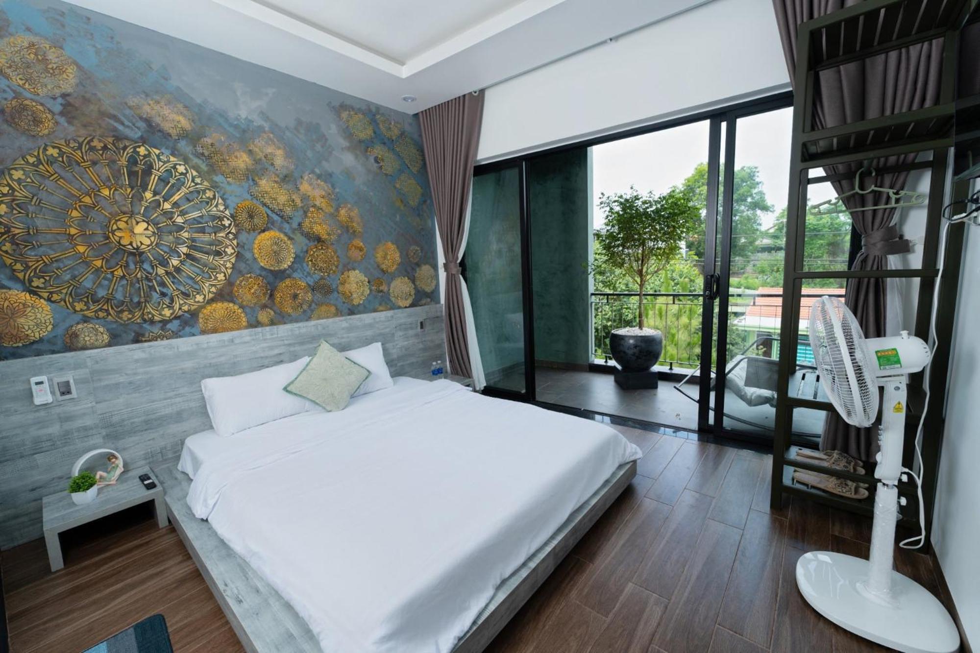 Win Hotel *
