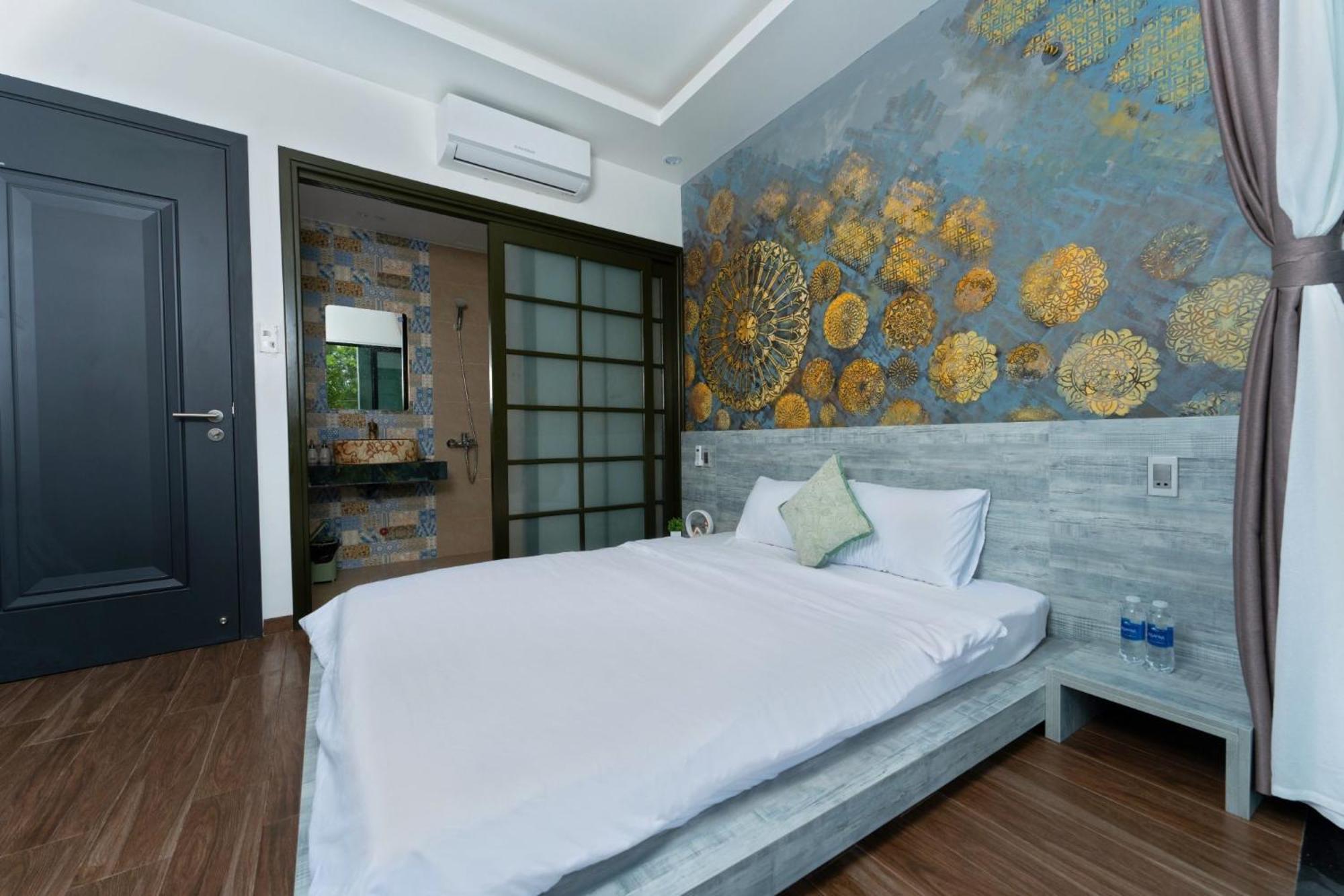 Win Hotel