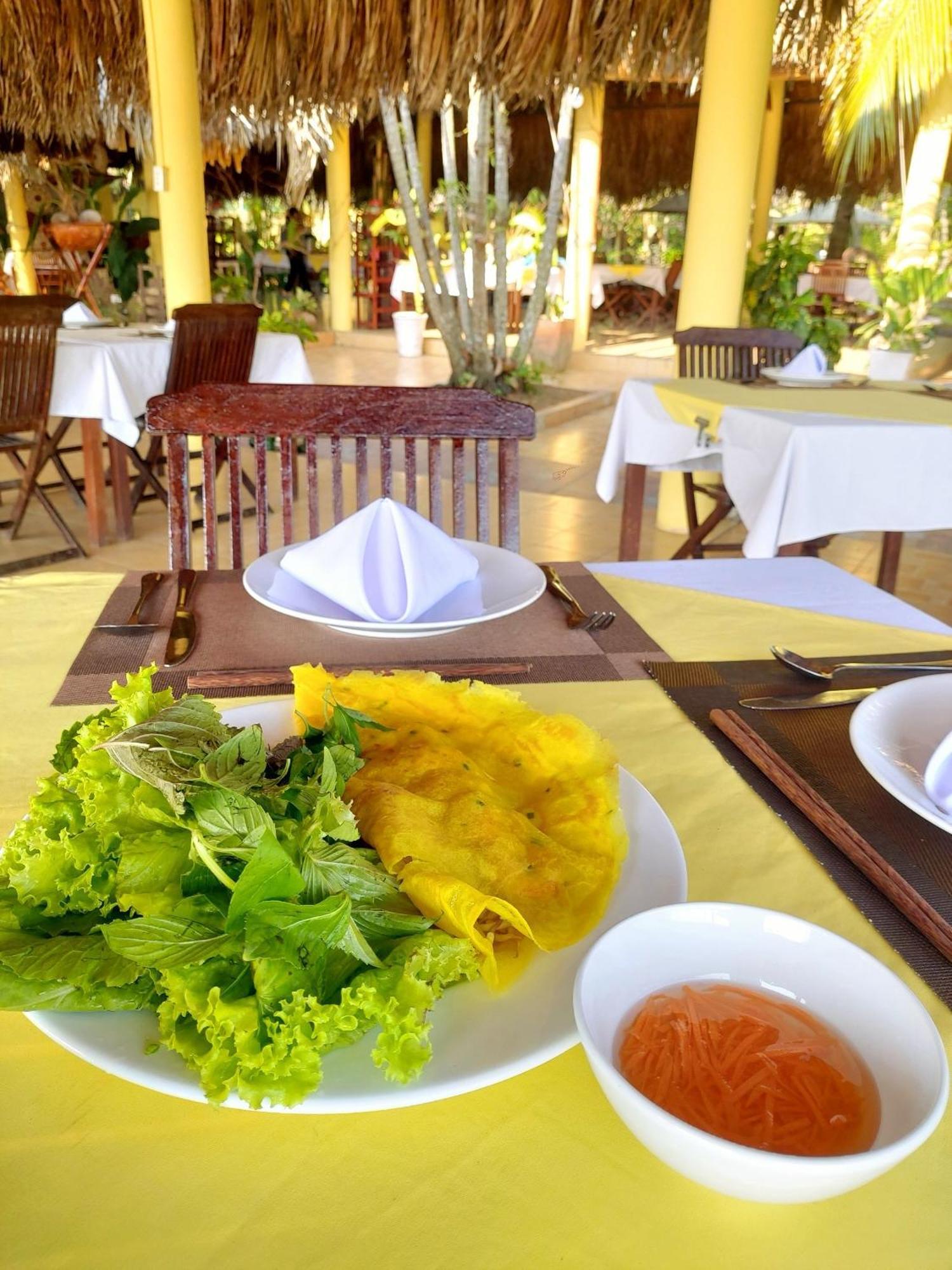 Mango Riverside 4*