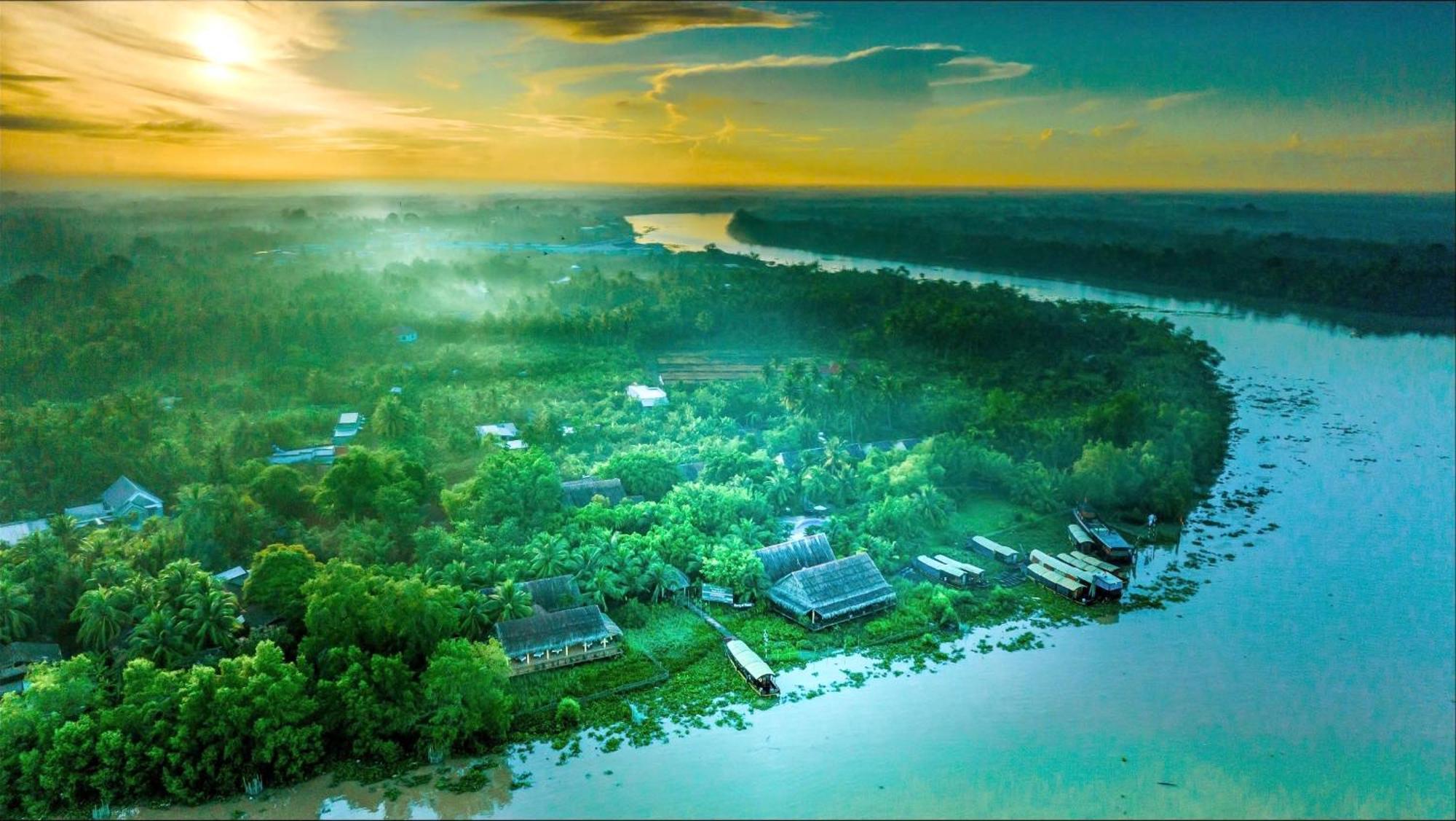 Mango Riverside