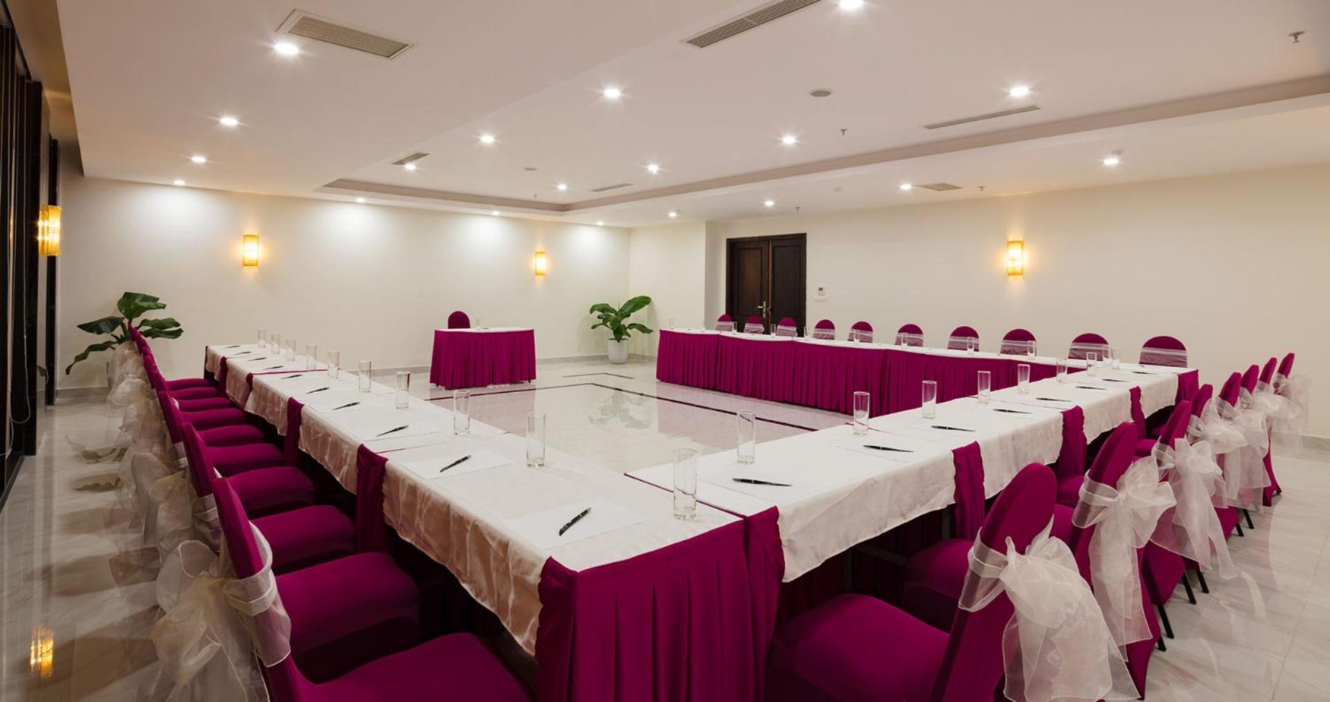Khách sạn Bonjour 4*