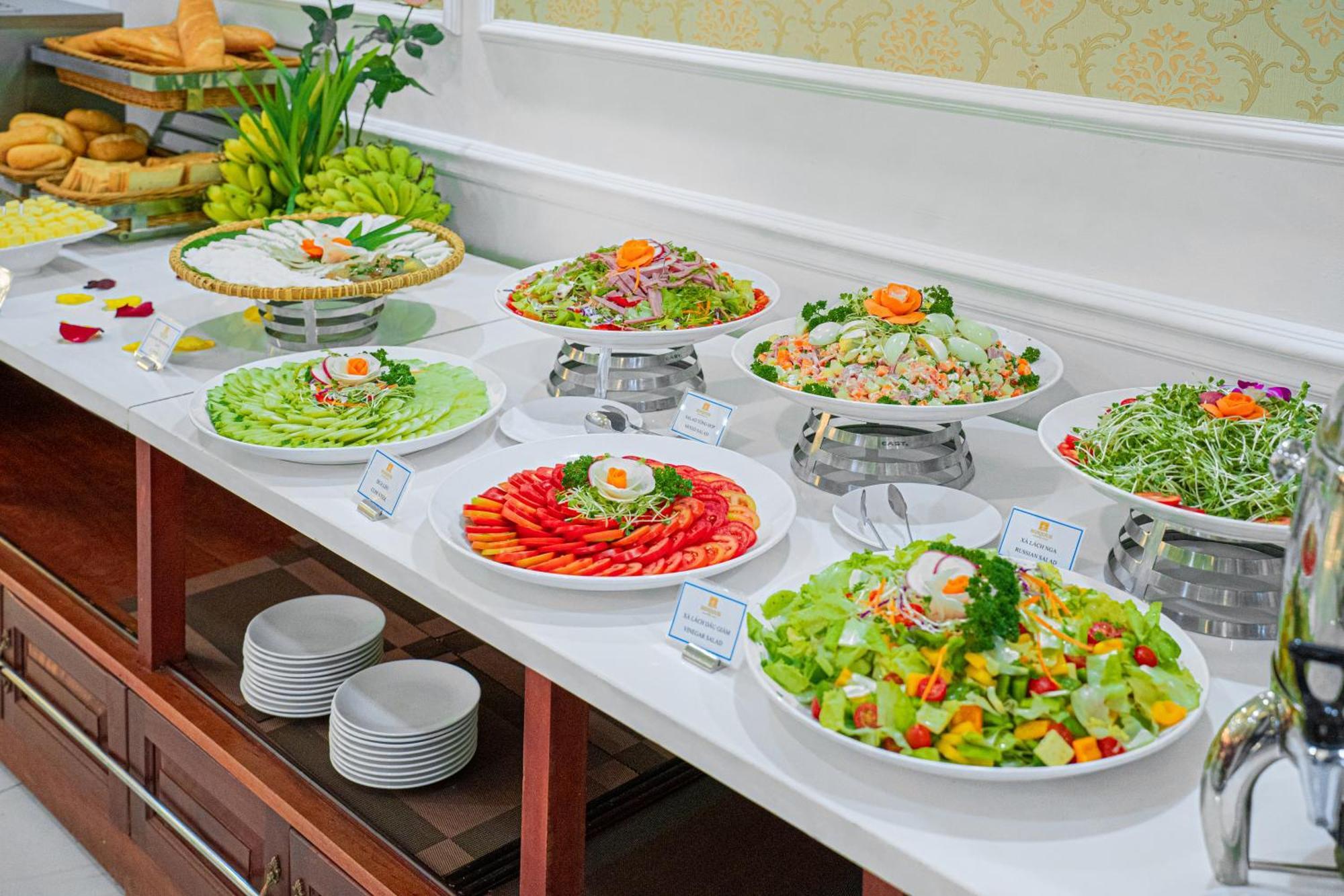 Bonjour Khách sạn 4*
