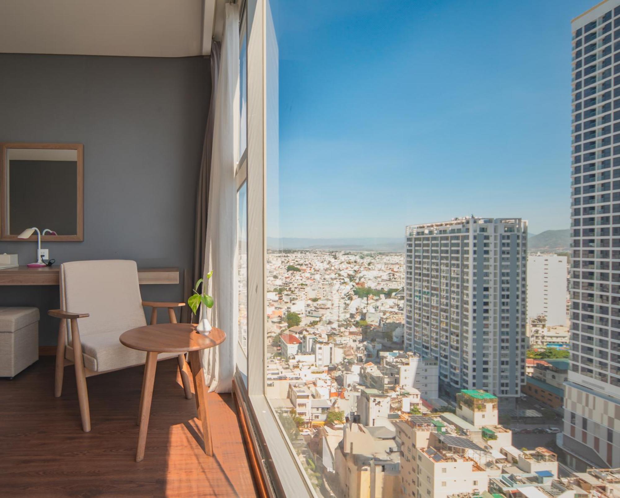 Libra Hotel