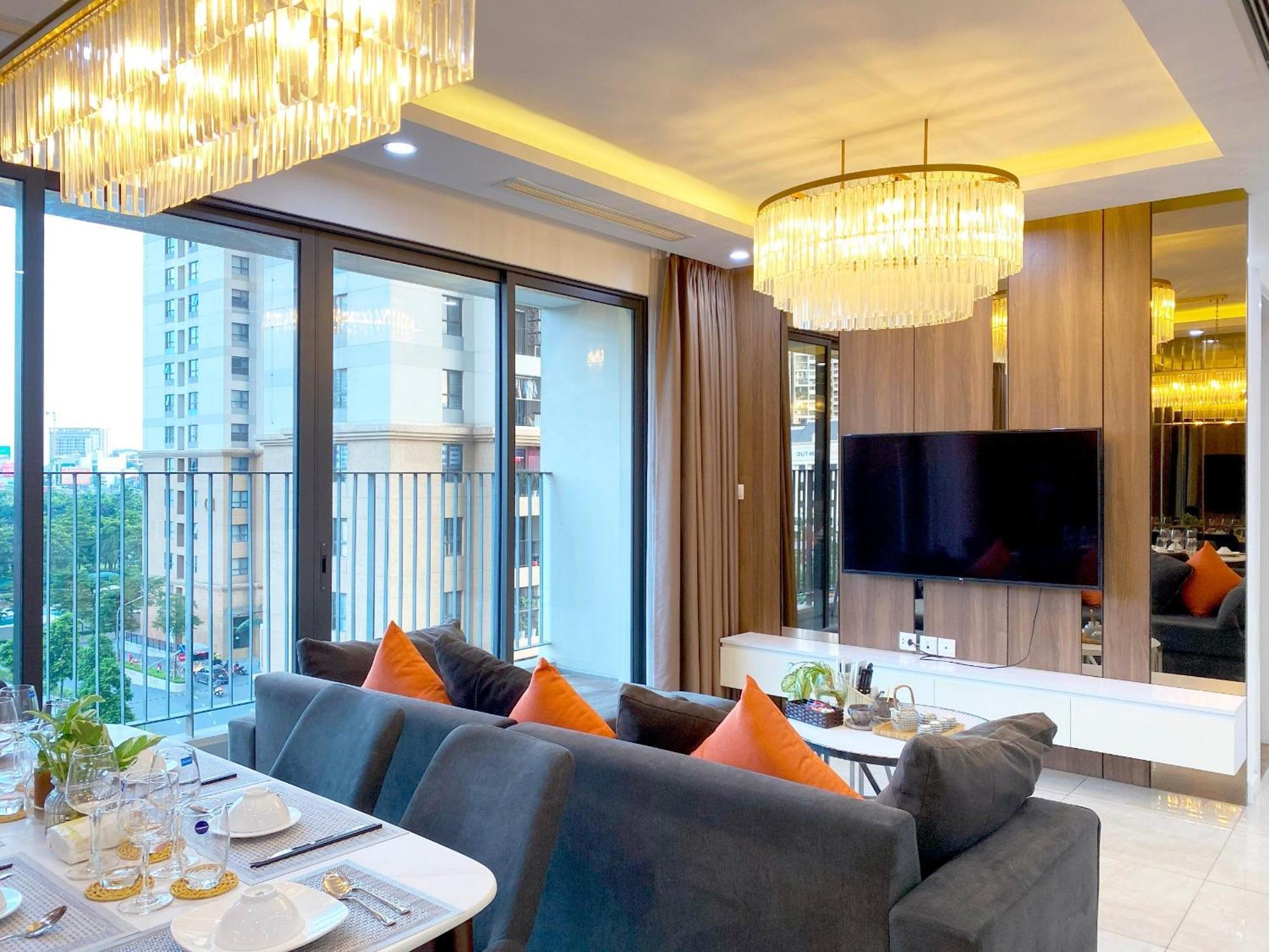 Til - Vinhomes D'capitale Elegance - Tran Duy Hung * Hanoi