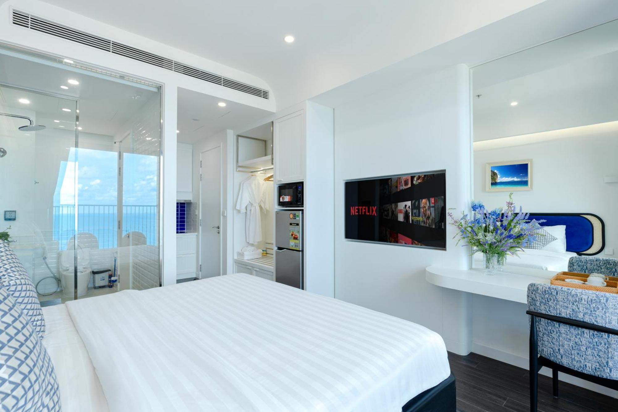 Seaside Fireworks Free Gym & Pool Apartment