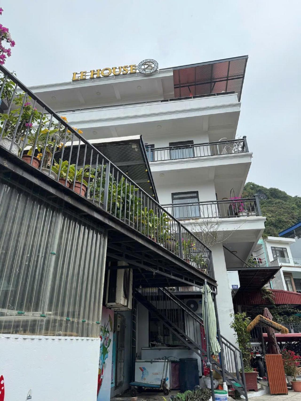 Khách sạn Le House Cat Ba