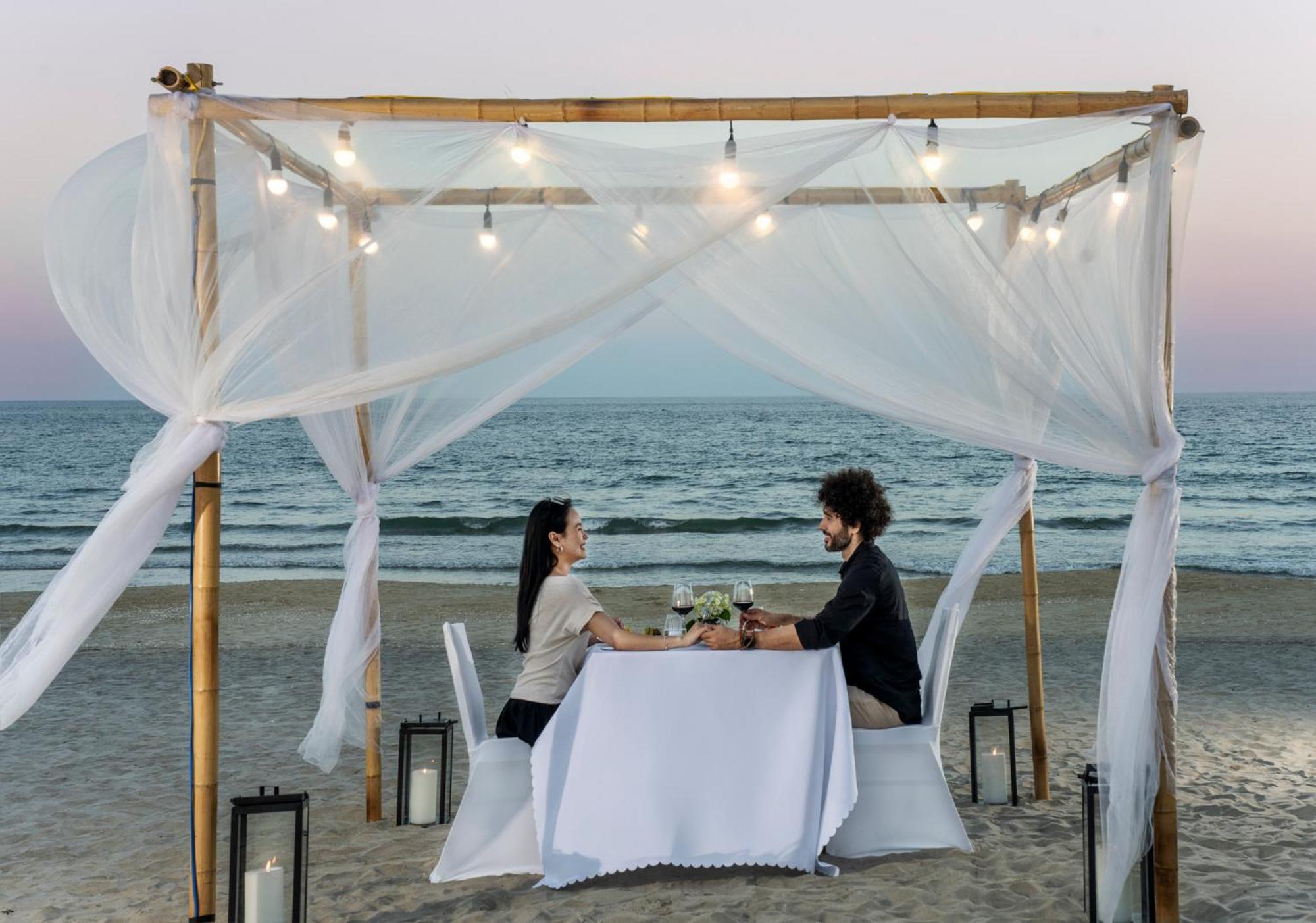 Khu nghỉ mát Wyndham Royal Beachfront &