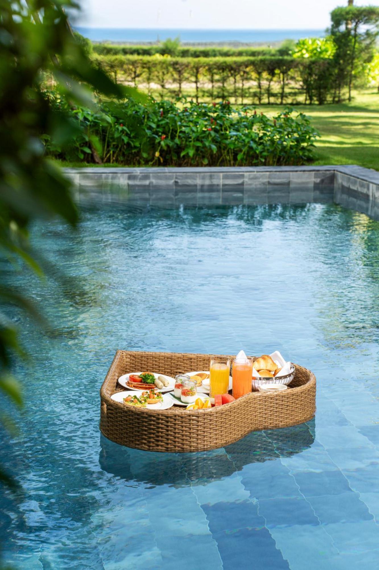 Khu nghỉ mát Wyndham Royal Beachfront & Hội An