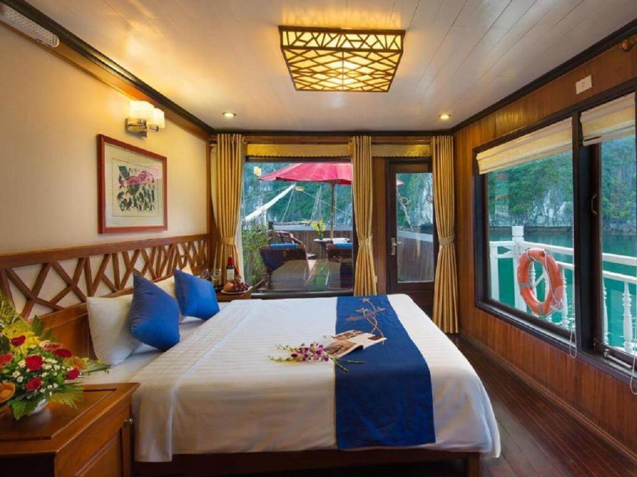  Halong Royal Boutique Cruises