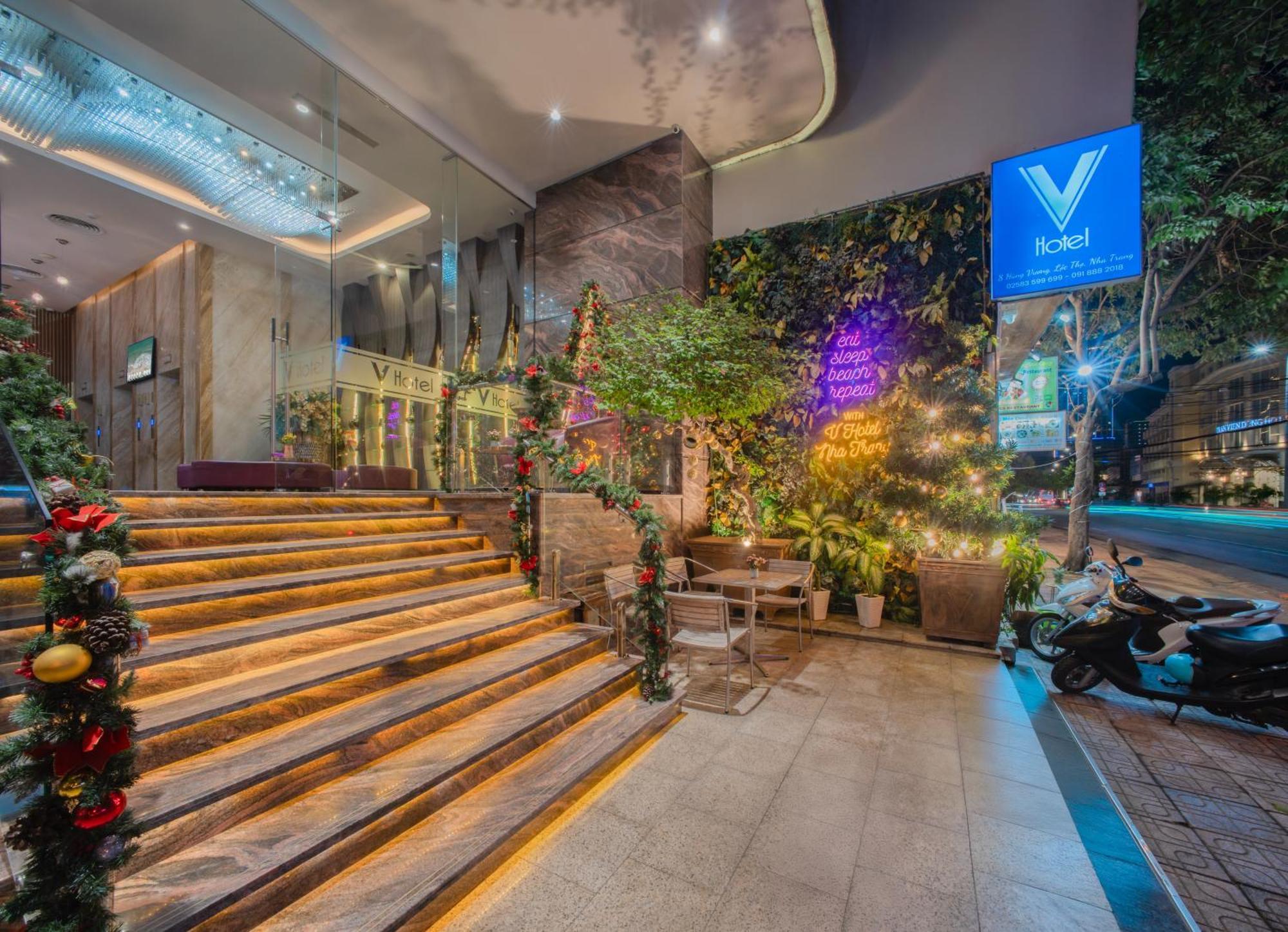 Hotel V
