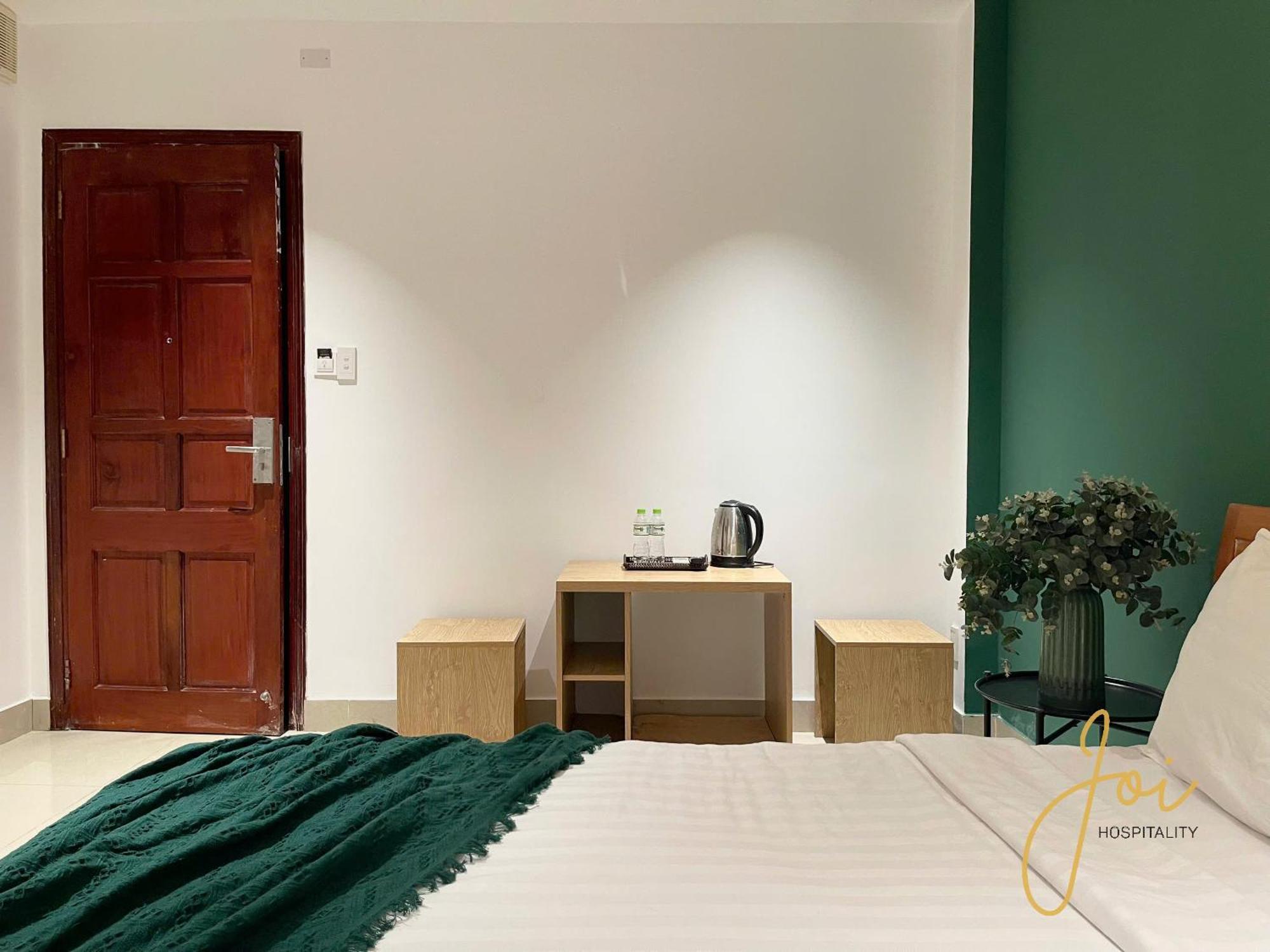 Joi Hospitality - Anthony 3*