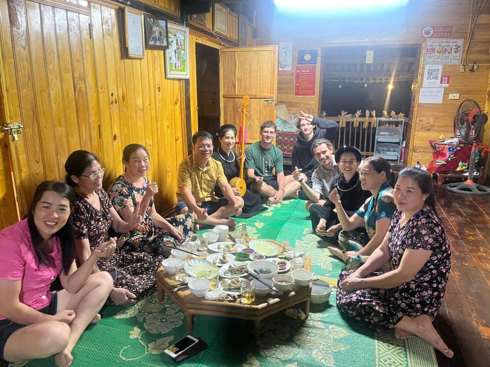 Truong Giang Ở trọ Cao Bang